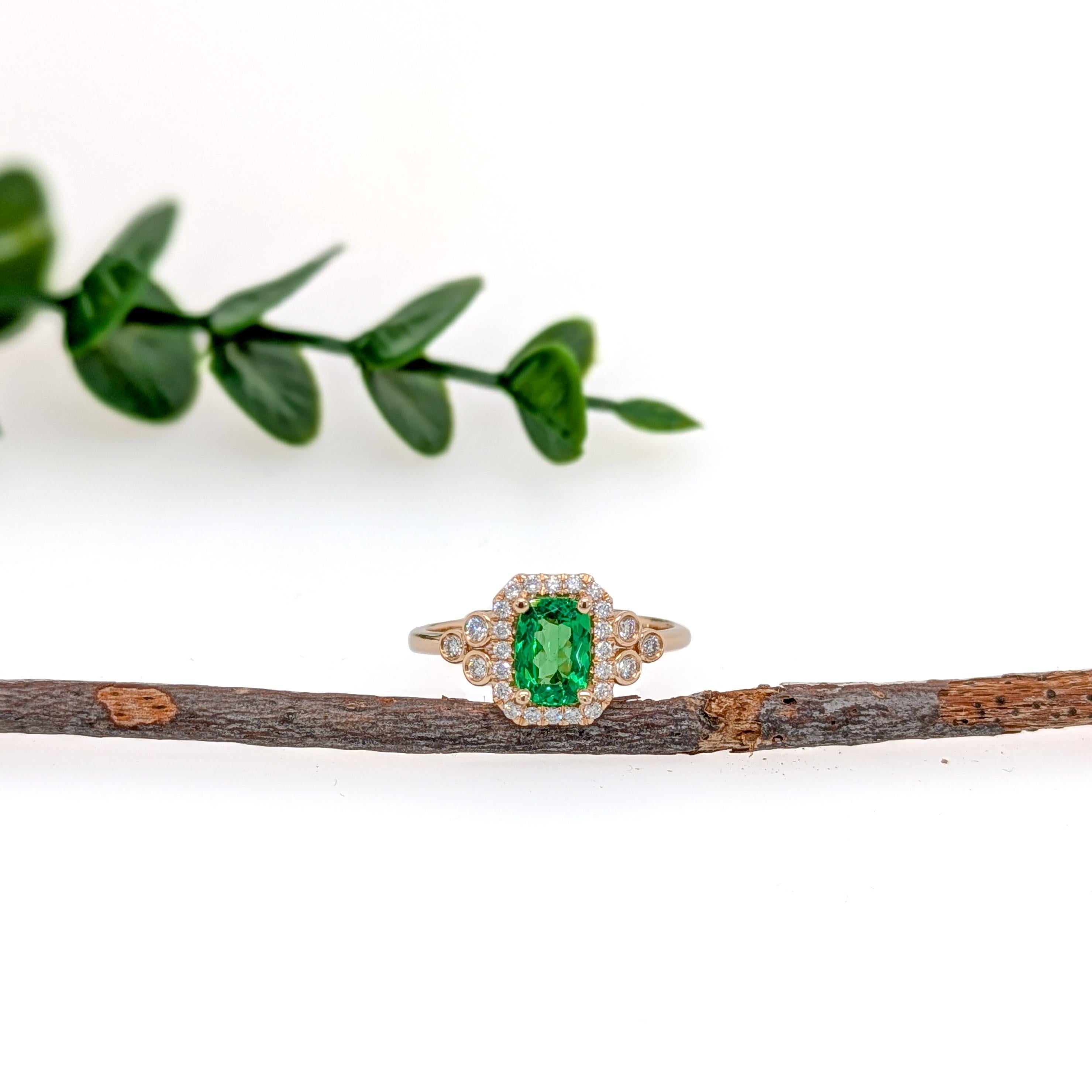 0.8 Carat Tsavorite Garnet Ring with natural Diamond Halo in 14K Gold  CU 7x5mm In New Condition For Sale In Columbus, OH