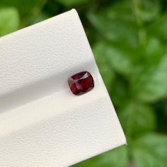 0,80 Karat Adorable Natürliche Lose Rot Spinell Kissen Form Edelstein für Ring