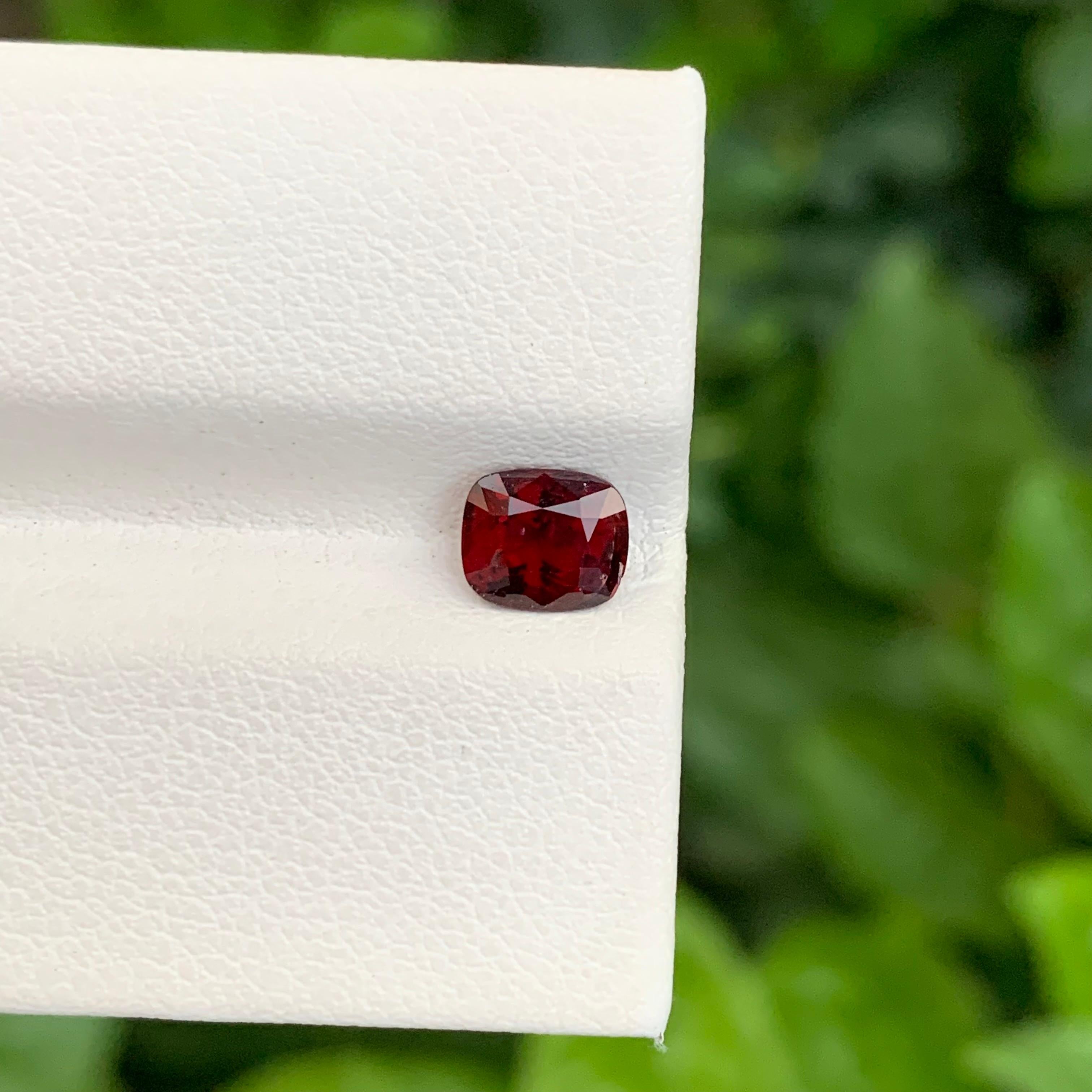 0.80 Carat Adorable Natural Loose Red Spinel Cushion Shape Gem For Ring Neuf - En vente à Peshawar, PK