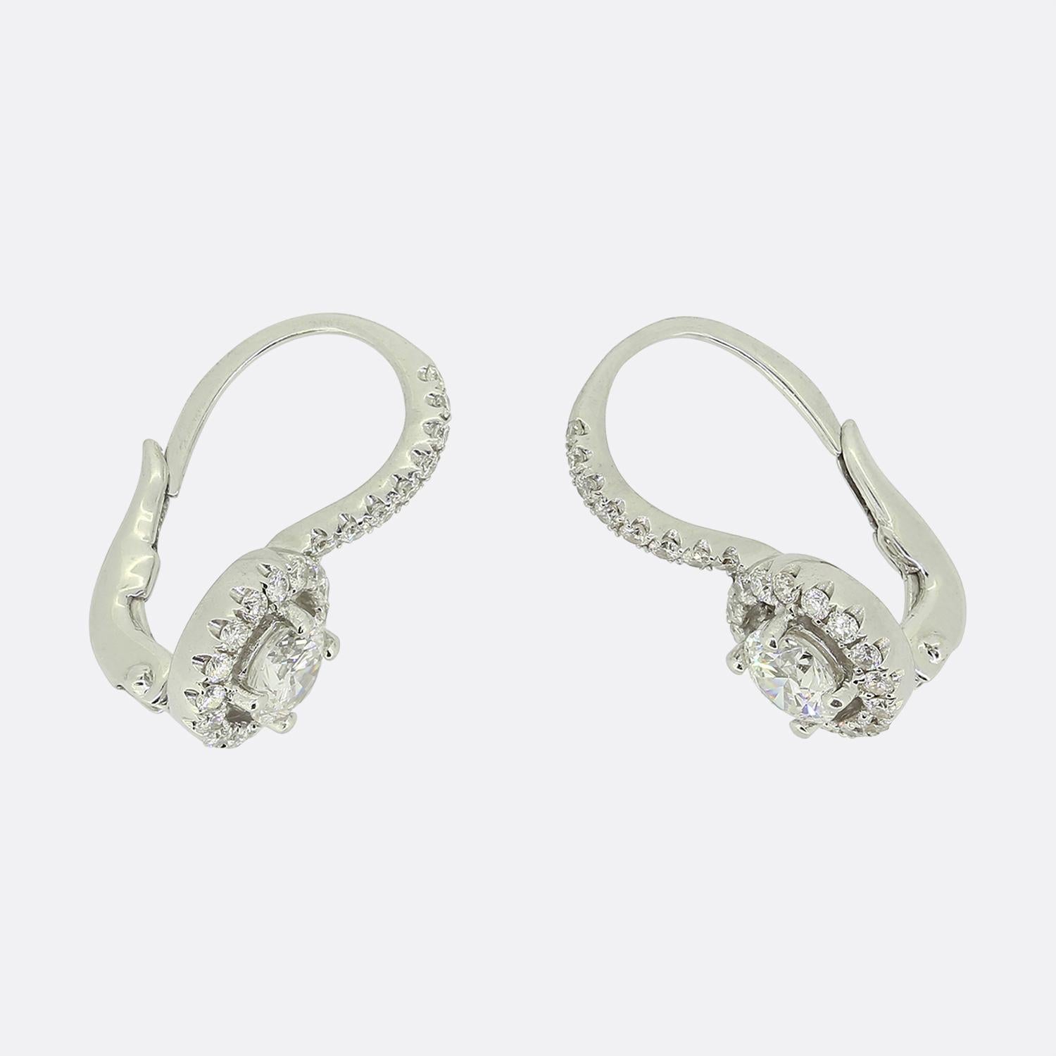 0.80 Carat Diamond Drop Earrings In Good Condition For Sale In London, GB