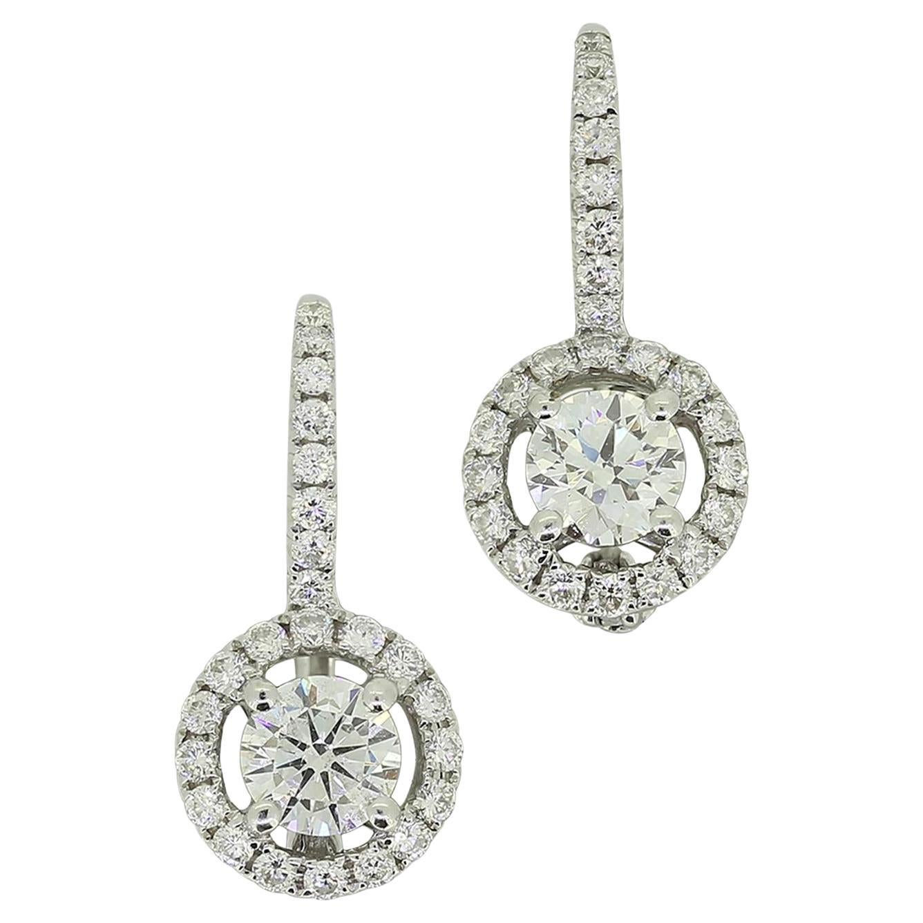 0.80 Carat Diamond Drop Earrings For Sale