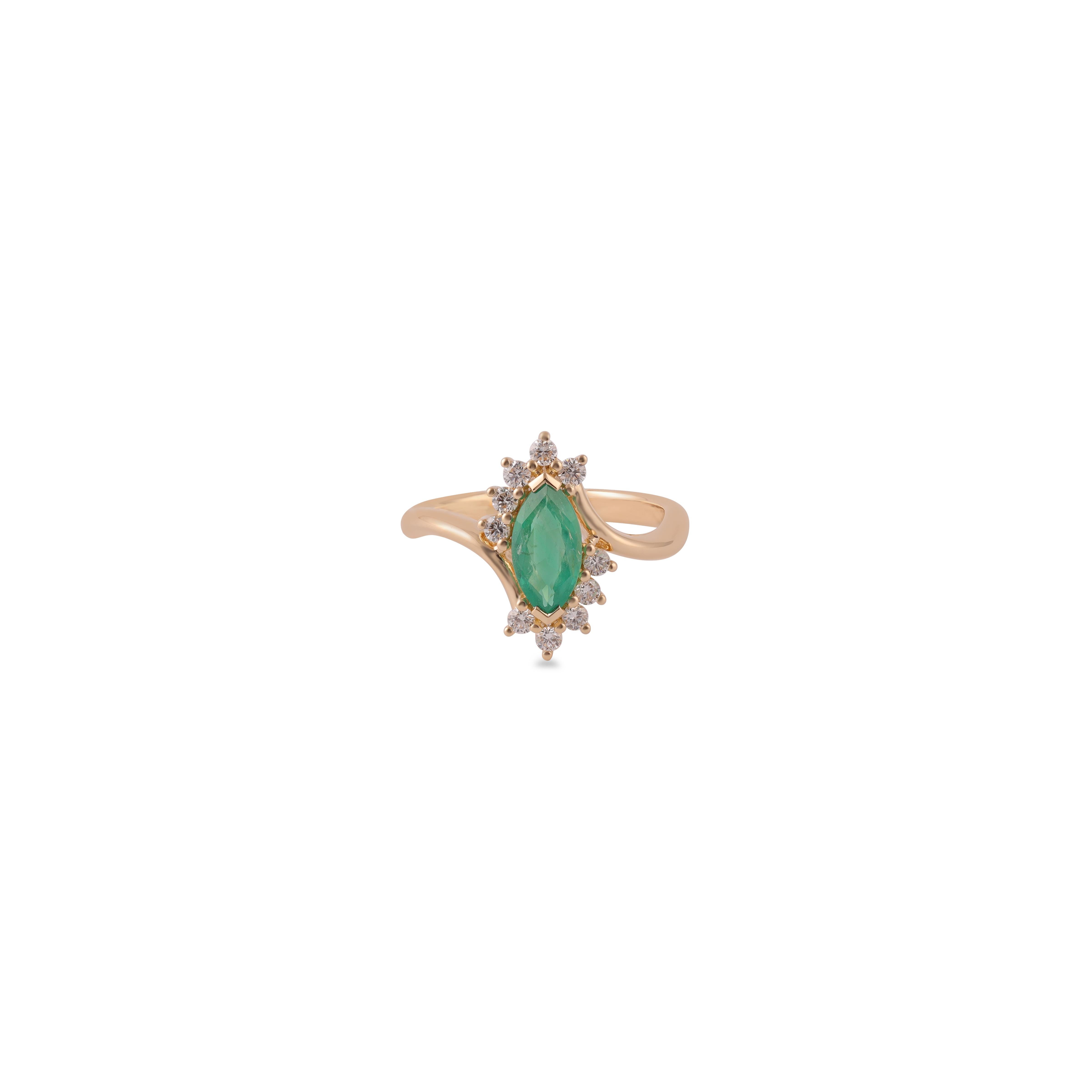 Marquise Cut 0.80 Carat Emerald & Diamond  Ring 18Karat Yellow Gold  For Sale