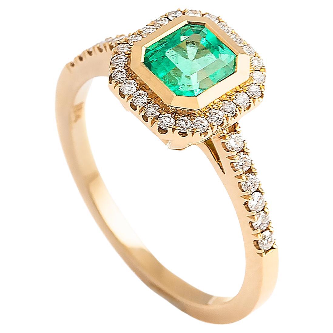 0.80 Carat Emerald Diamond Ring For Sale