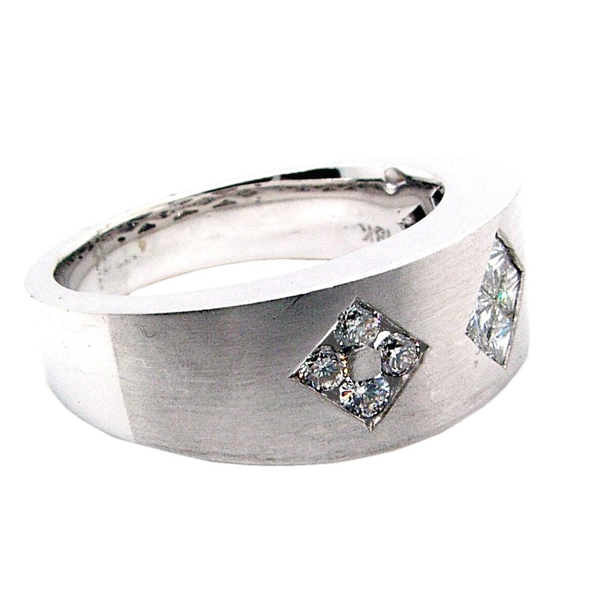 Princess Cut 0.80 Carat Invisible/Channel Set Diamond 18 Karat Gents Ring For Sale
