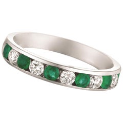 0.80 Carat Natural Emerald and Diamond Ring 14 Karat White Gold