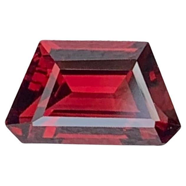 0,80 quilates Gema natural suelta de espinela birmana con forma trapezoidal