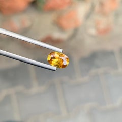0.80 carati di titanite naturale sciolta di forma ovale per anello
