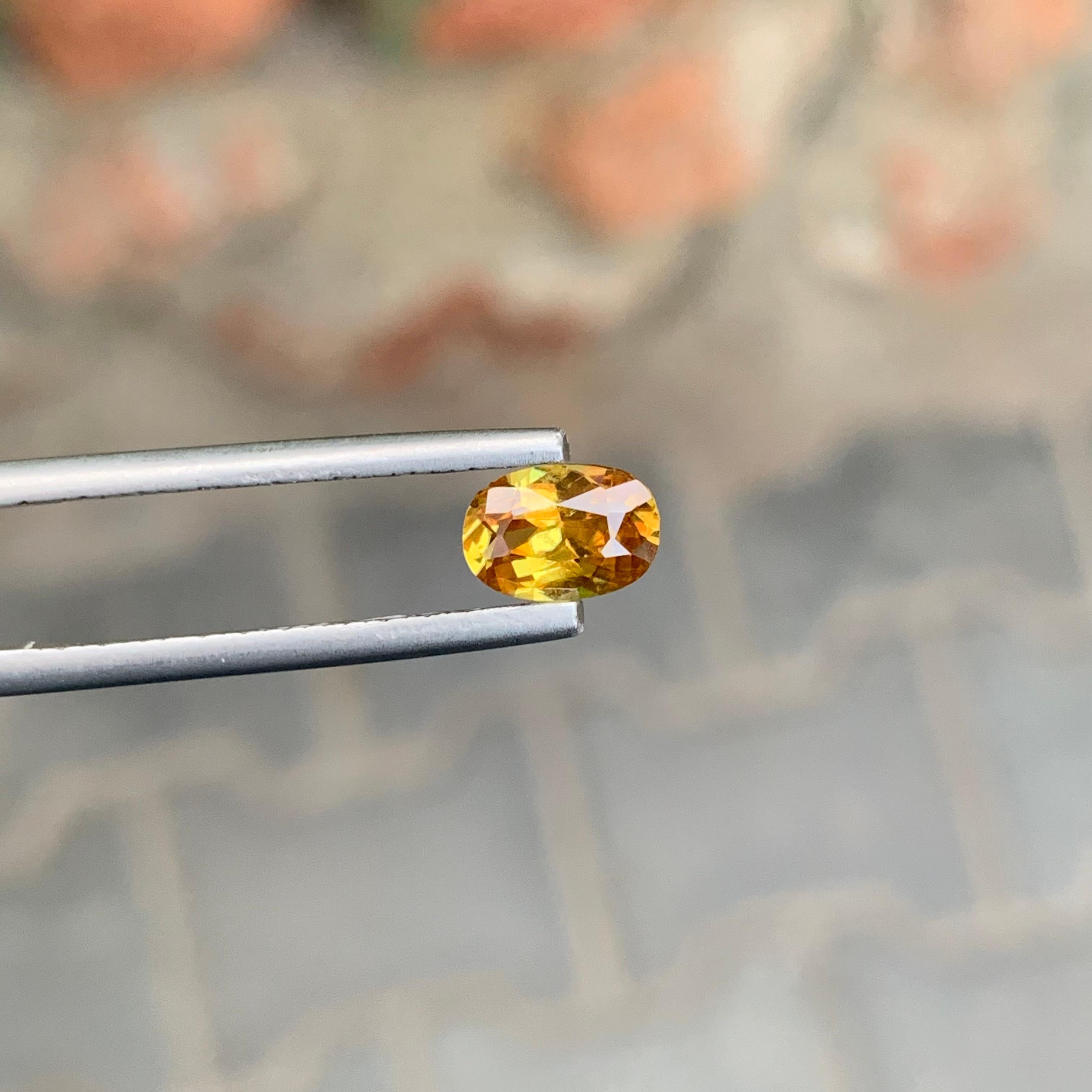 0.80 Karat natürlicher loser Titanit in ovaler Form für Ring (Arts and Crafts) im Angebot