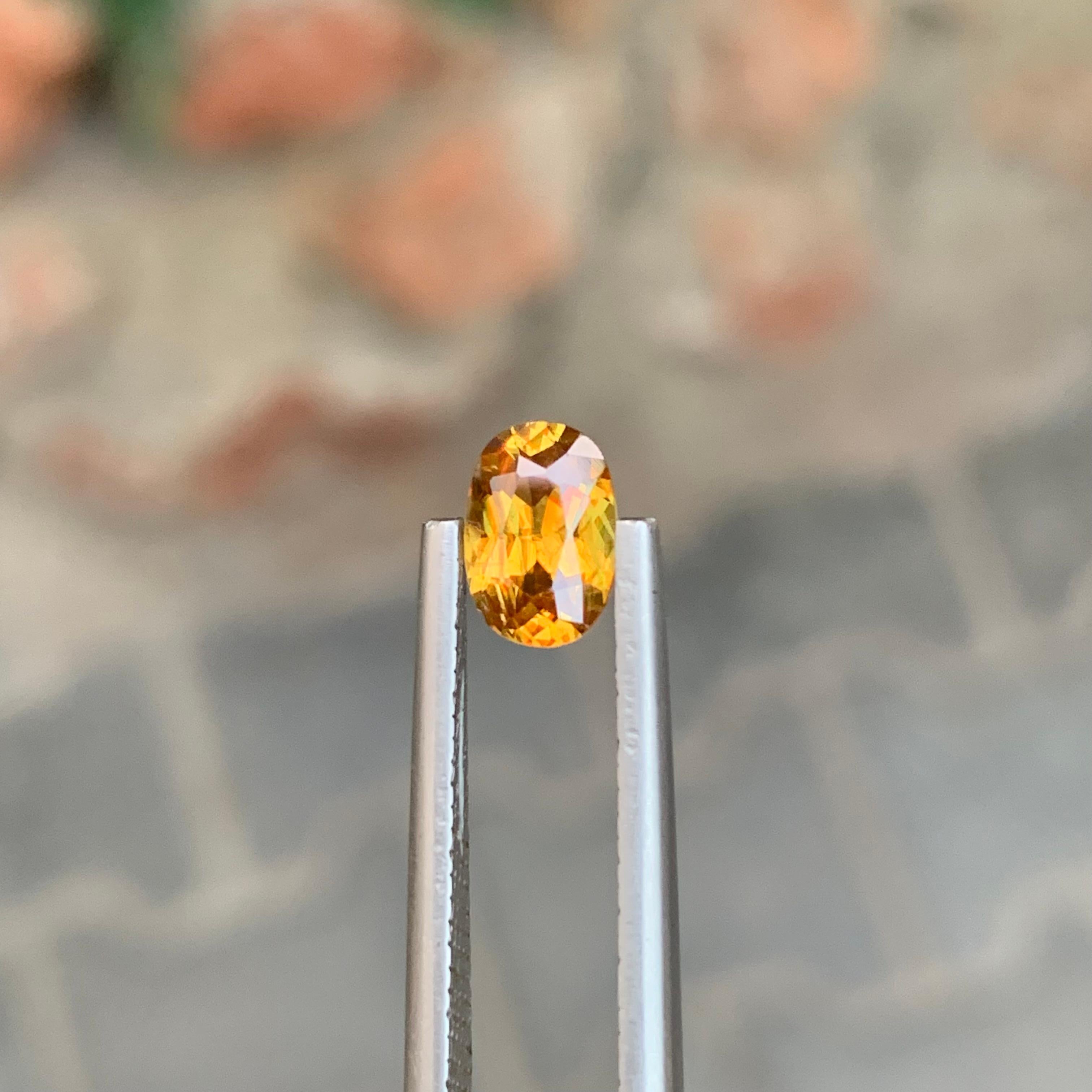 0.80 Karat natürlicher loser Titanit in ovaler Form für Ring im Zustand „Neu“ im Angebot in Peshawar, PK
