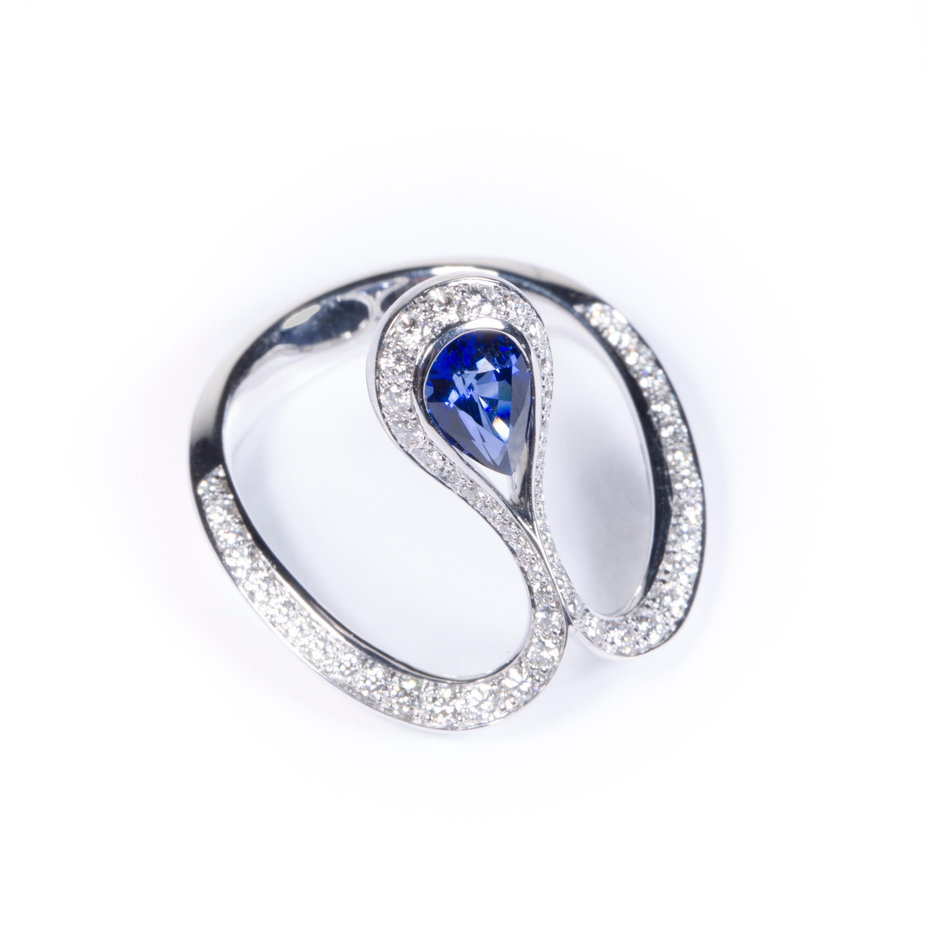 Contemporary 0.80 Carat Pear Blue Sapphire Royale Ring For Sale