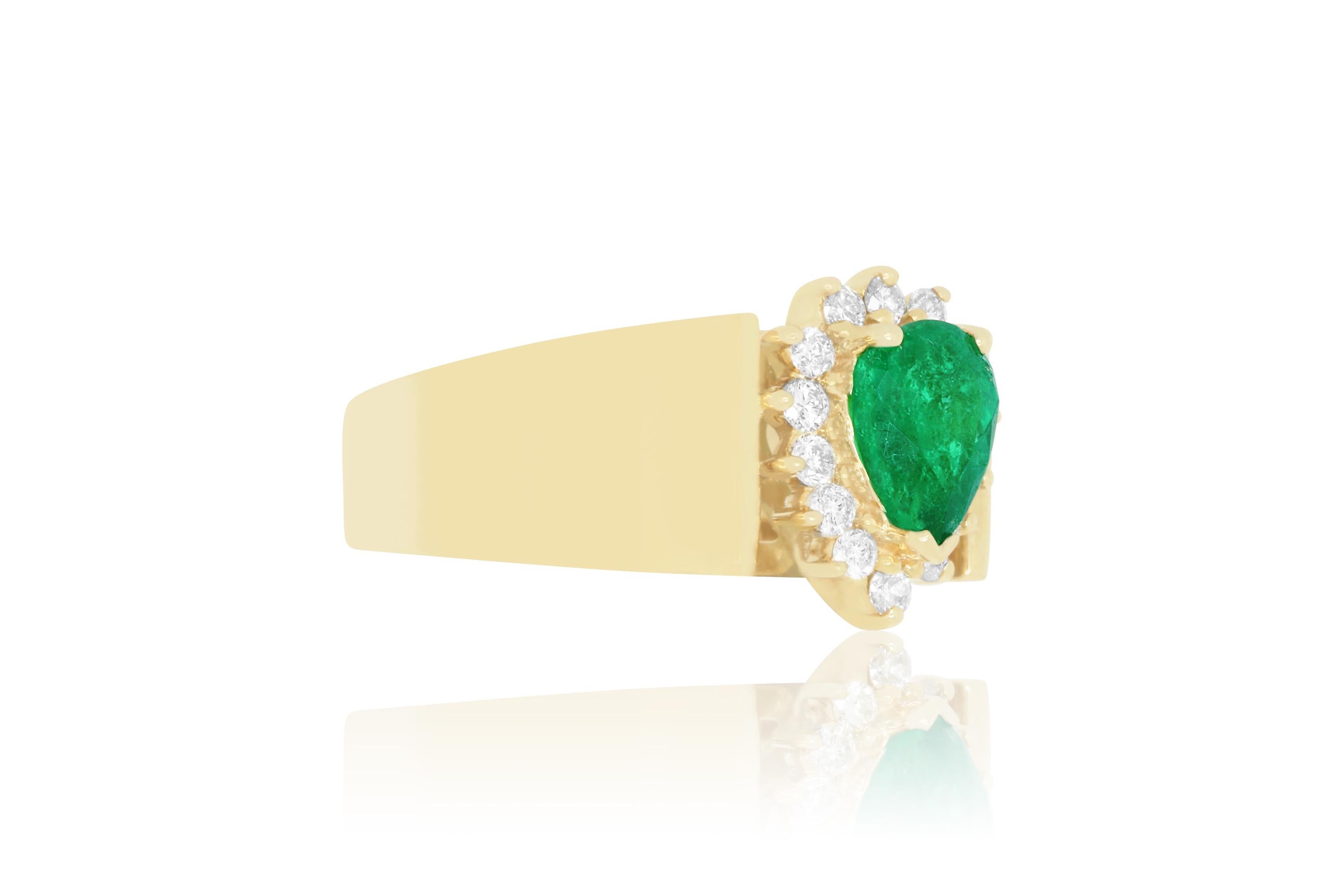 This beautiful Pear shaped Emerald totaling 0.80 Carat is surrounded by a burst of Brilliant Round Diamonds totaling 0.26 Carat. Set in 14k Yellow Gold for a classic yet chic look.

Material: 14k Yellow Gold
Gemstones: 1 Pear shaped Emerald at 0.80