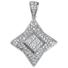 Pendentif « Star » en or blanc 18 carats et diamant taille princesse de 0,80 carat