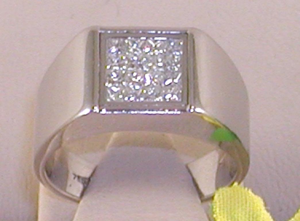 Contemporary 0.80 Carat White Gold Princess Cut Diamond Men's Pinky Ring For Sale