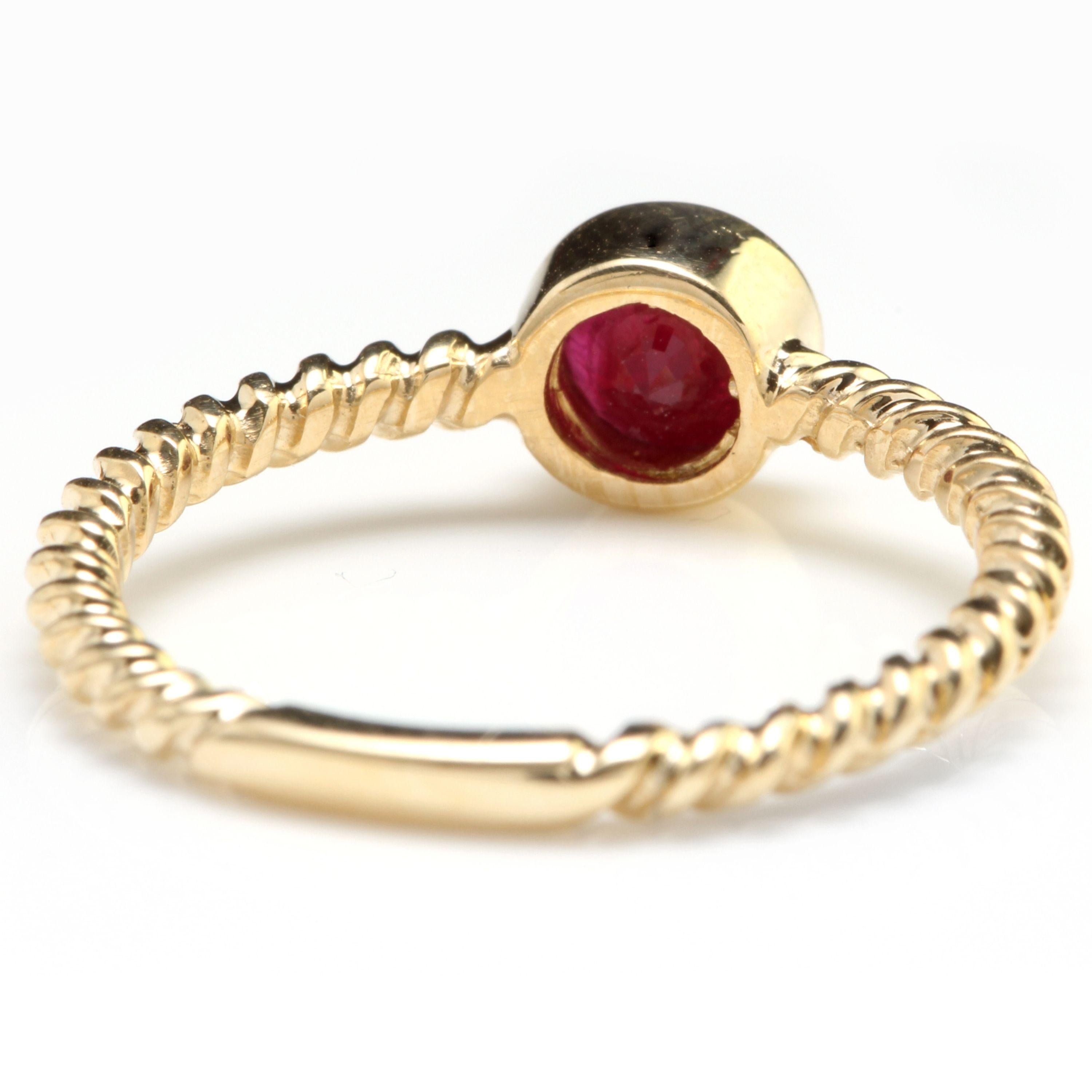 0.80 Carat Exquisite Natural Ruby 14 Karat Solid Yellow Gold Ring In New Condition For Sale In Los Angeles, CA