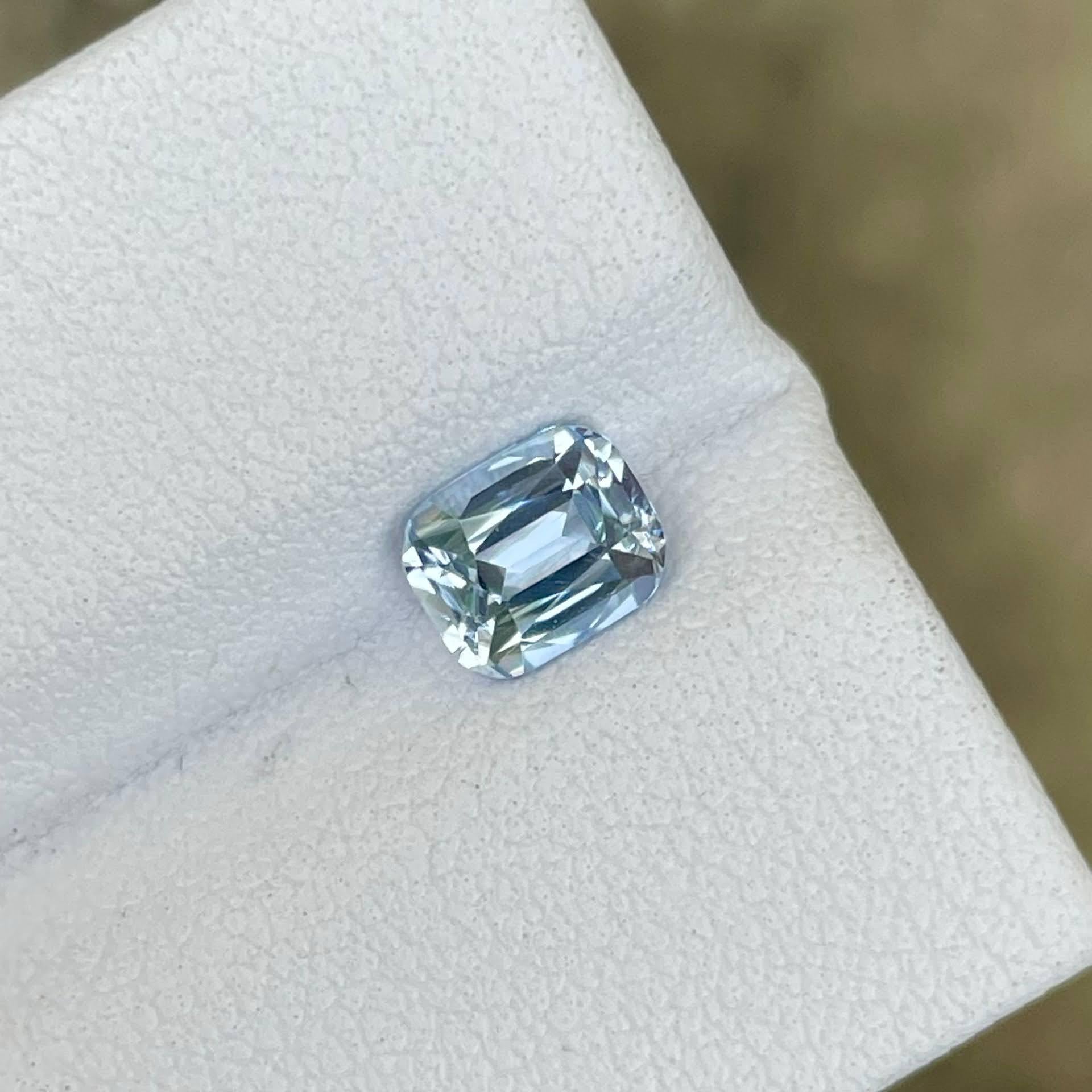 Modern 0.80 carats Light Blue Aquamarine Cushion Cut Natural African Gemstone For Sale