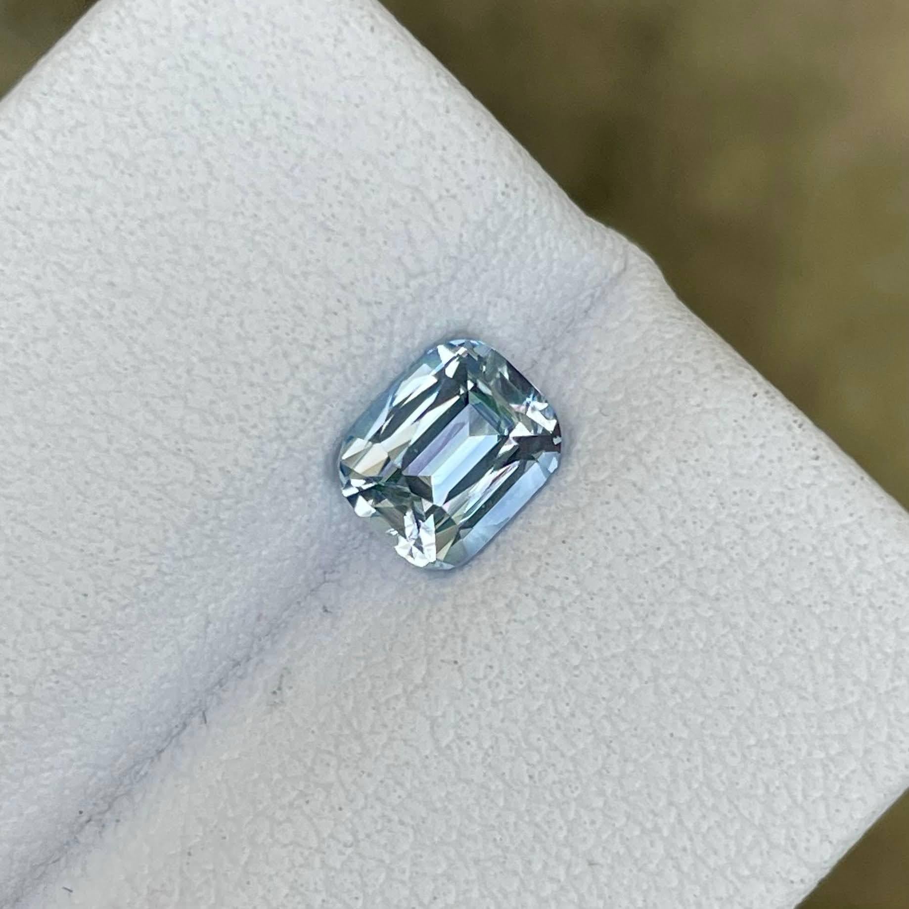 0.80 carats Light Blue Aquamarine Cushion Cut Natural African Gemstone In New Condition For Sale In Bangkok, TH