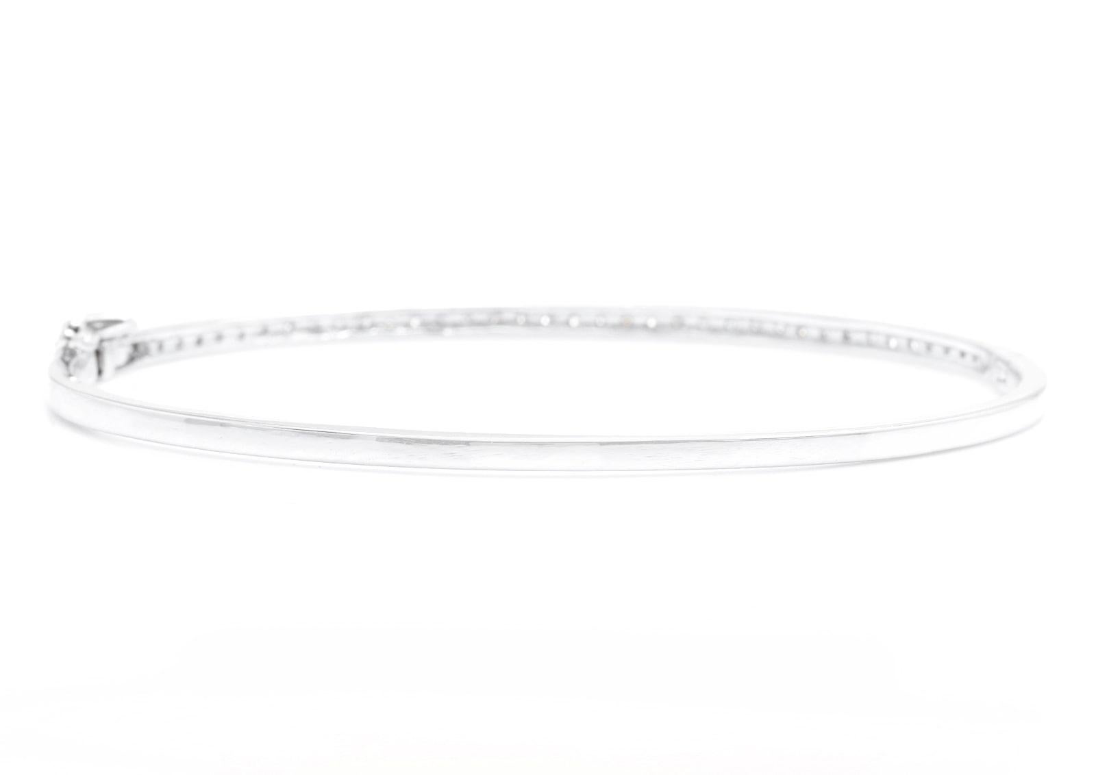 Women's 0.80 Carats Natural Diamond 14k Solid White Gold Bangle Bracelet For Sale
