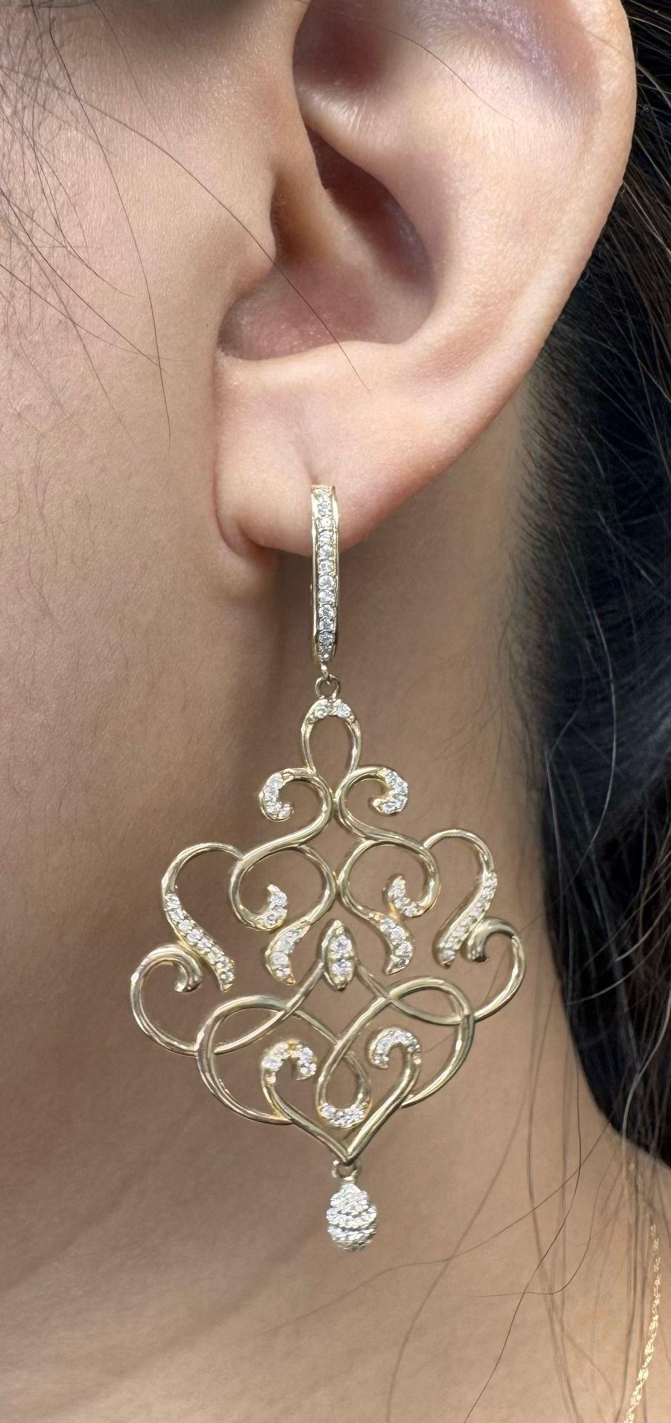 Taille ronde Boucles d'oreilles chandelier en or jaune 14 carats avec diamants ronds de 0,80 carat en vente
