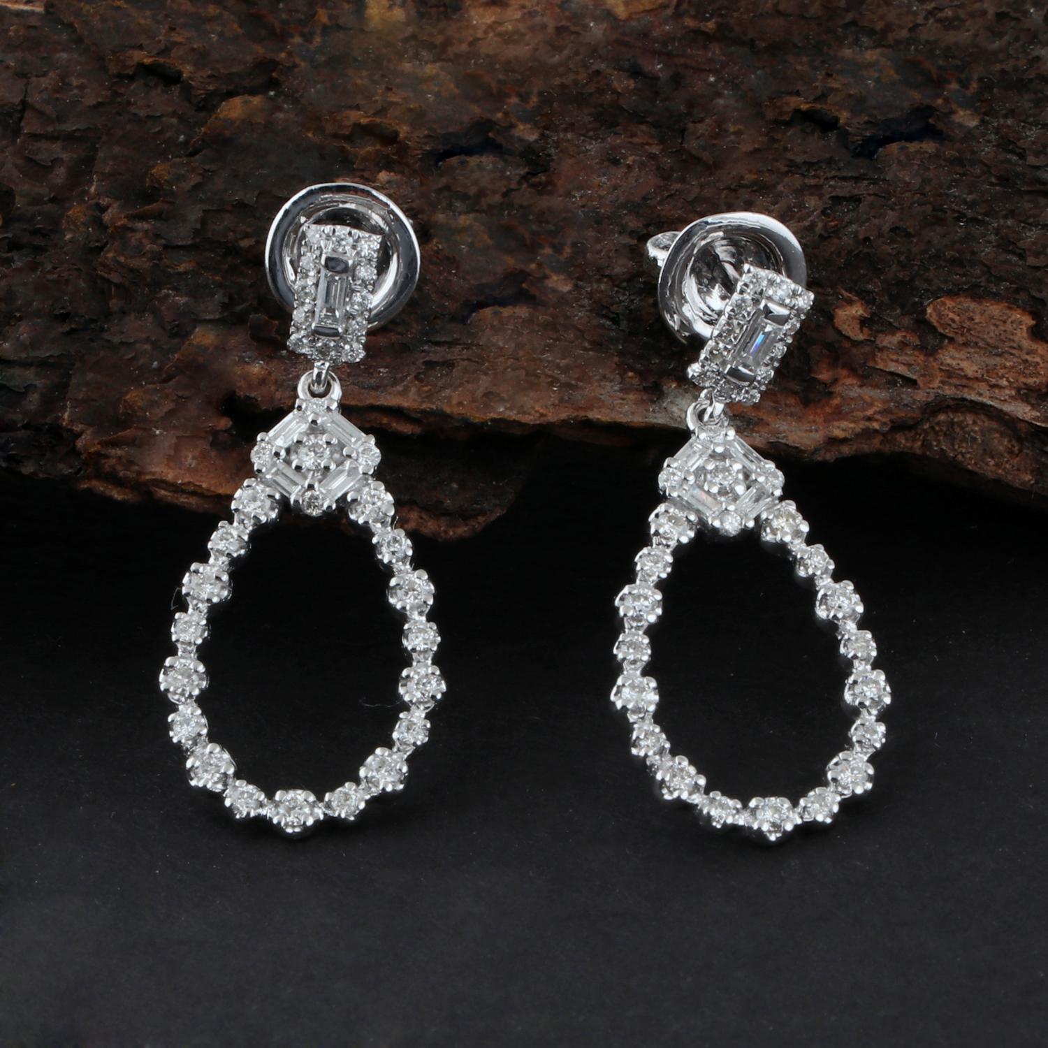 Women's 0.80 Ct SI/HI Baguette Round Diamond Dangle Earrings 18 Karat White Gold Jewelry For Sale