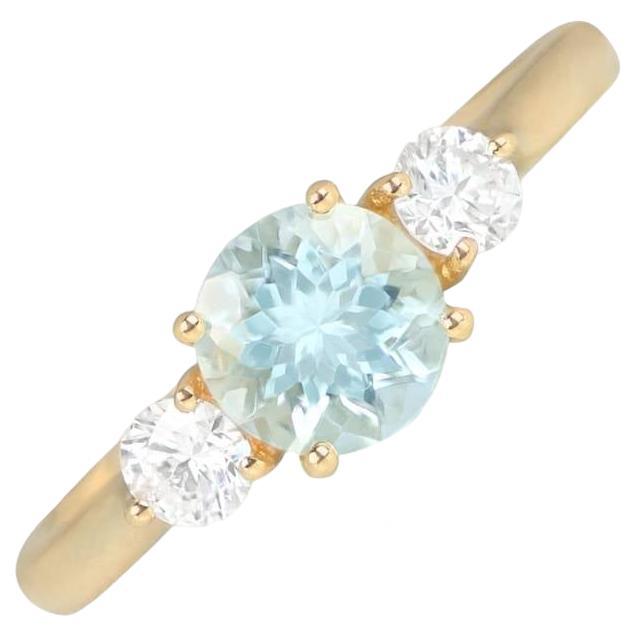 0.80ct Round Cut Aquamarine Engagement Ring, 18k Yellow Gold For Sale
