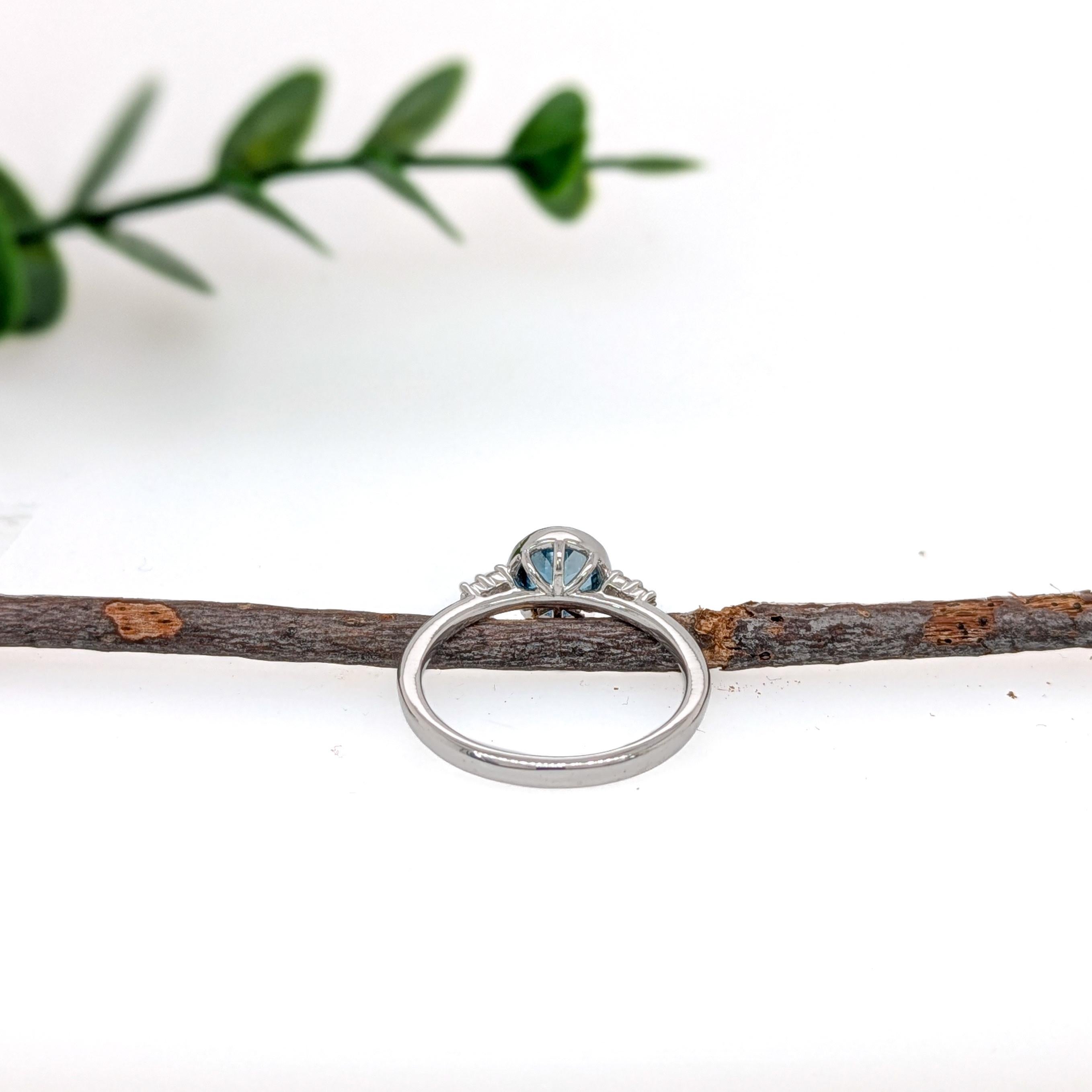 0.80cts London Blue Topaz Diamond Ring in 14K White Gold  Round 6mm In New Condition In Columbus, OH