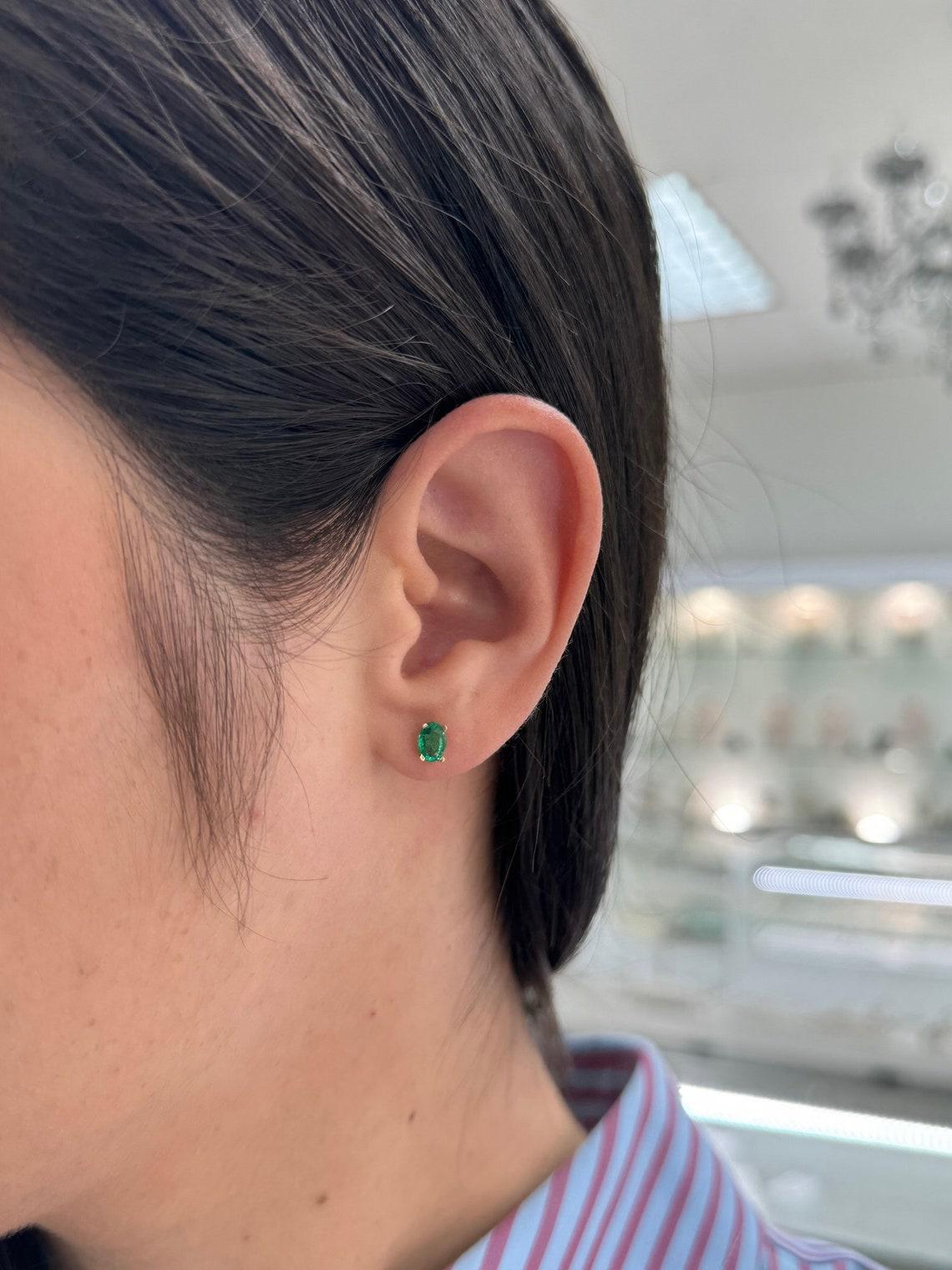 0.80tcw 14K Petite Oval Emerald Stud Earrings Four Prong Baby Studs Green In New Condition For Sale In Jupiter, FL