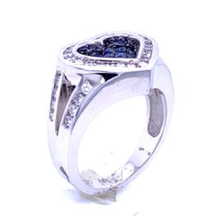 0.81 Carat Diamond/0.92 Carat Blue Sapphire 18 Karat Gold Heart Split Shank Ring