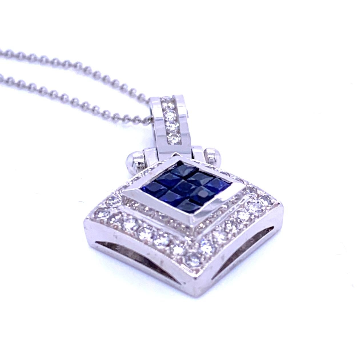 Contemporary 0.81 Carat Diamond/0.97 Carat Blue Sapphire 18 Karat Gold Pendant For Sale