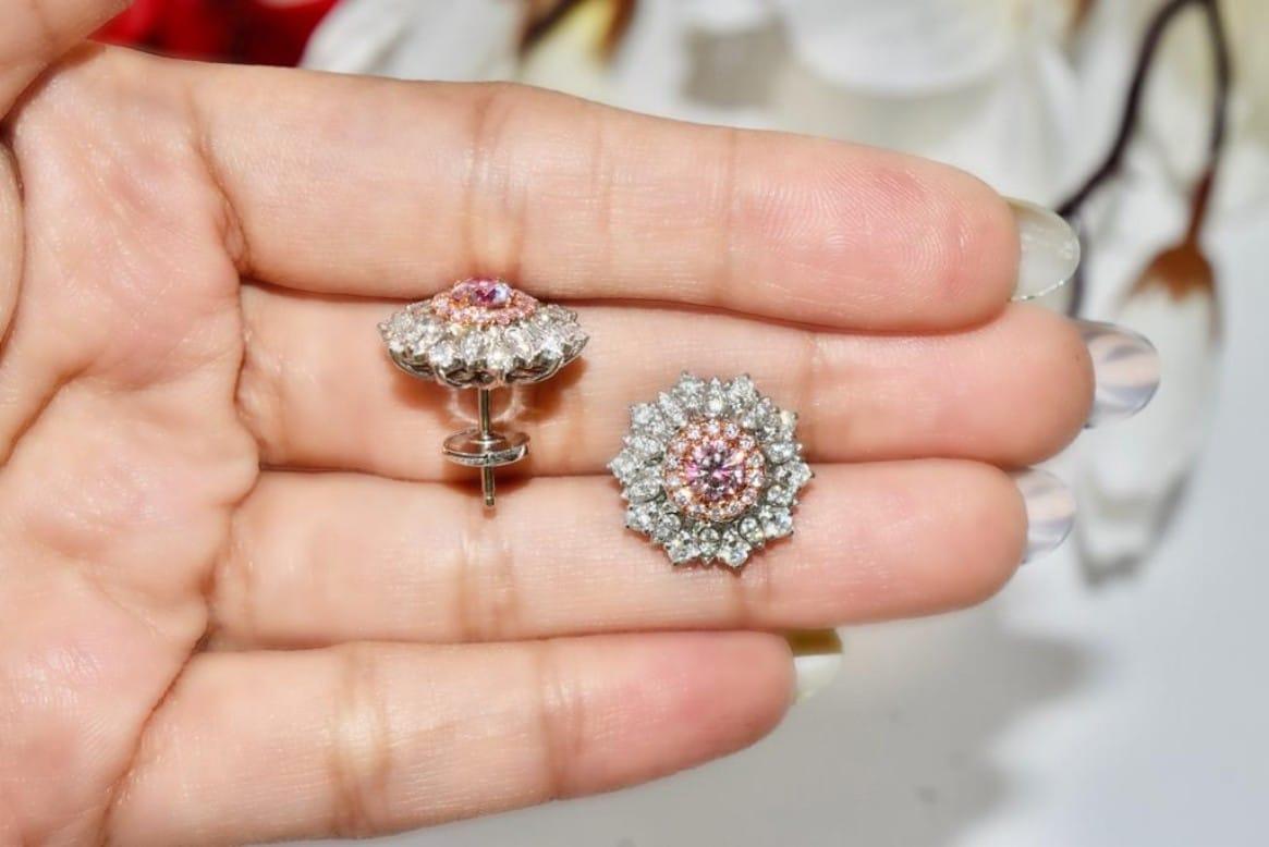 Round Cut 0.81 Carat Faint Pink Diamond Earrings VS2 Clarity For Sale