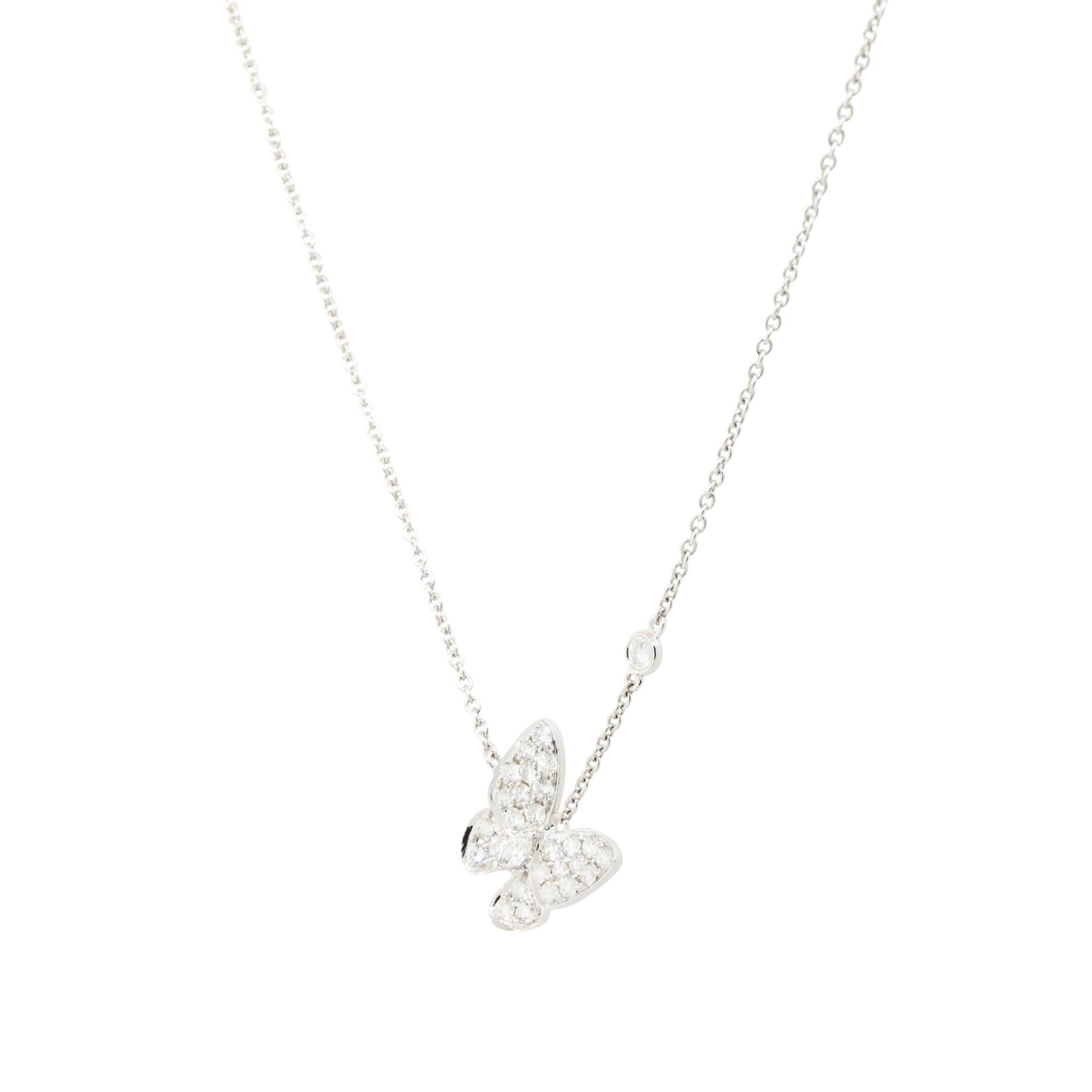 Round Cut 0.81 Carat Pave Diamond Butterfly Necklace 18 Karat in Stock For Sale