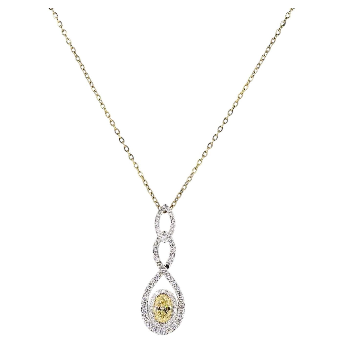 0.81 Carat Round Brilliant Cut White Diamond Yellow Diamond Gold Necklace