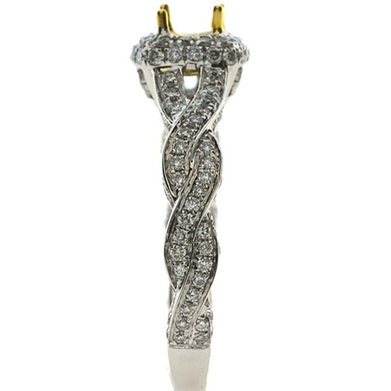 172 White Round and CUSHION Diamonds: 0.81 Carats
Metal: 18K White Gold, 4.40 Grams
