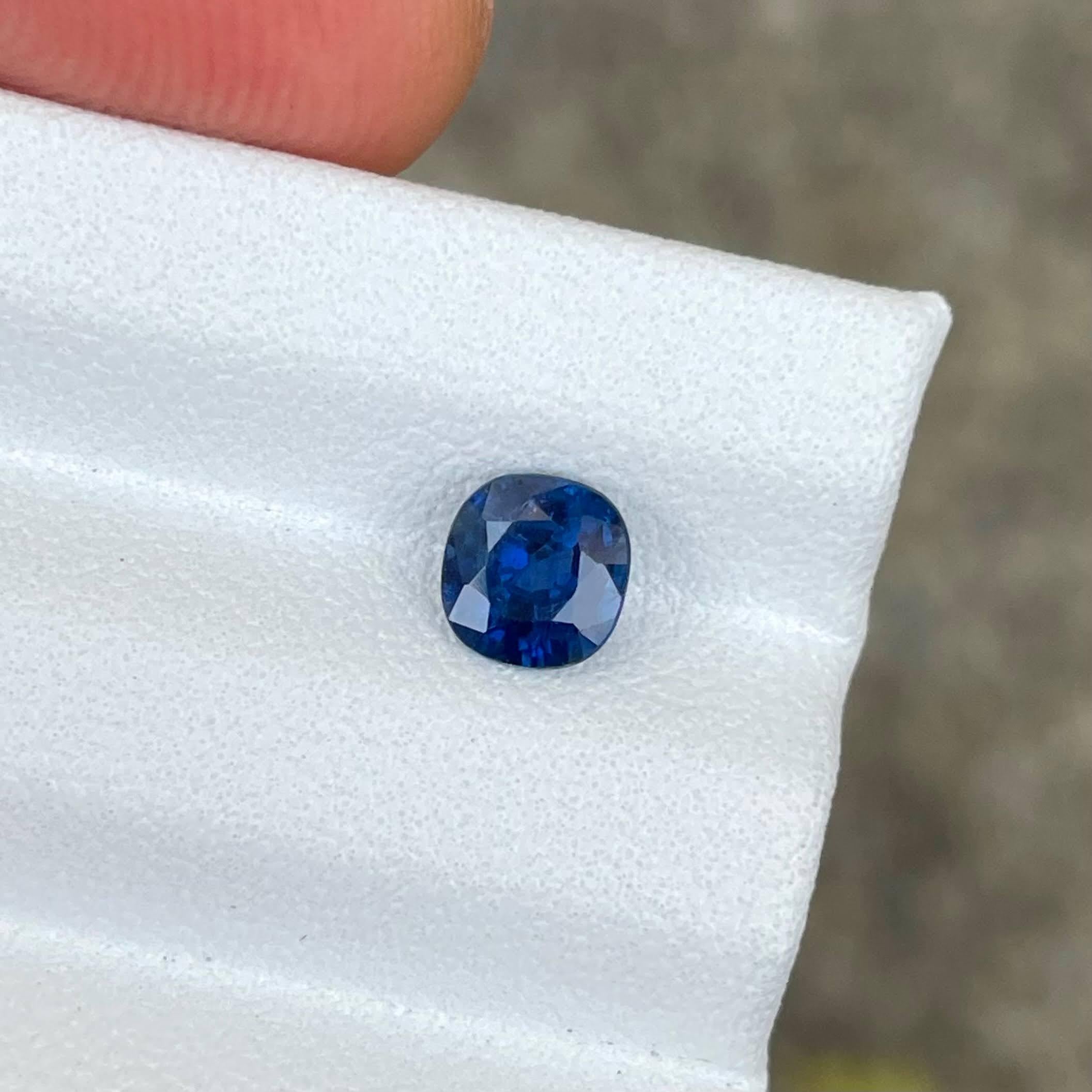 Modern 0.81 carats Blue Sapphire Stone Cushion Cut Natural Sri Lankan Gemstone For Sale