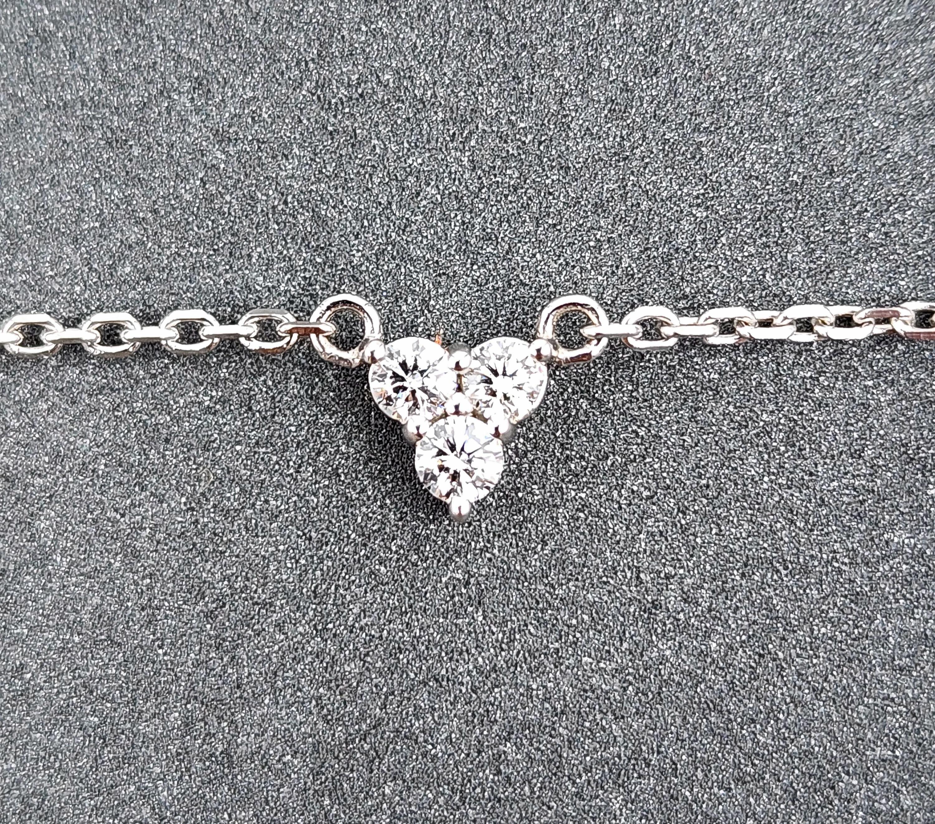 0,81 Karat Trio Diamant-Halskette (Rundschliff) im Angebot