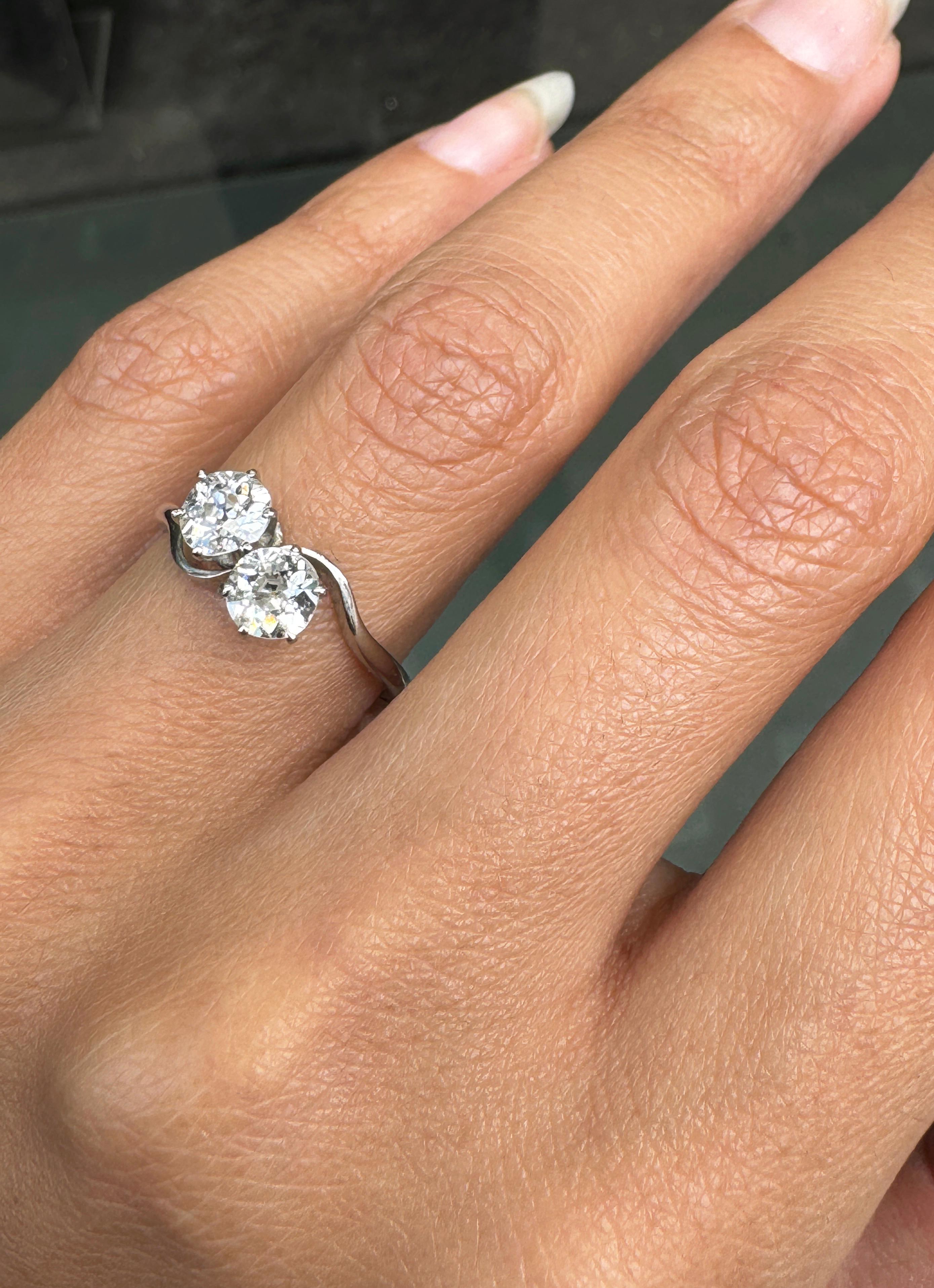 0.81ct Old Mine Cut Diamond and 18ct White Gold Toi Et Moi Antique Ring For Sale 1