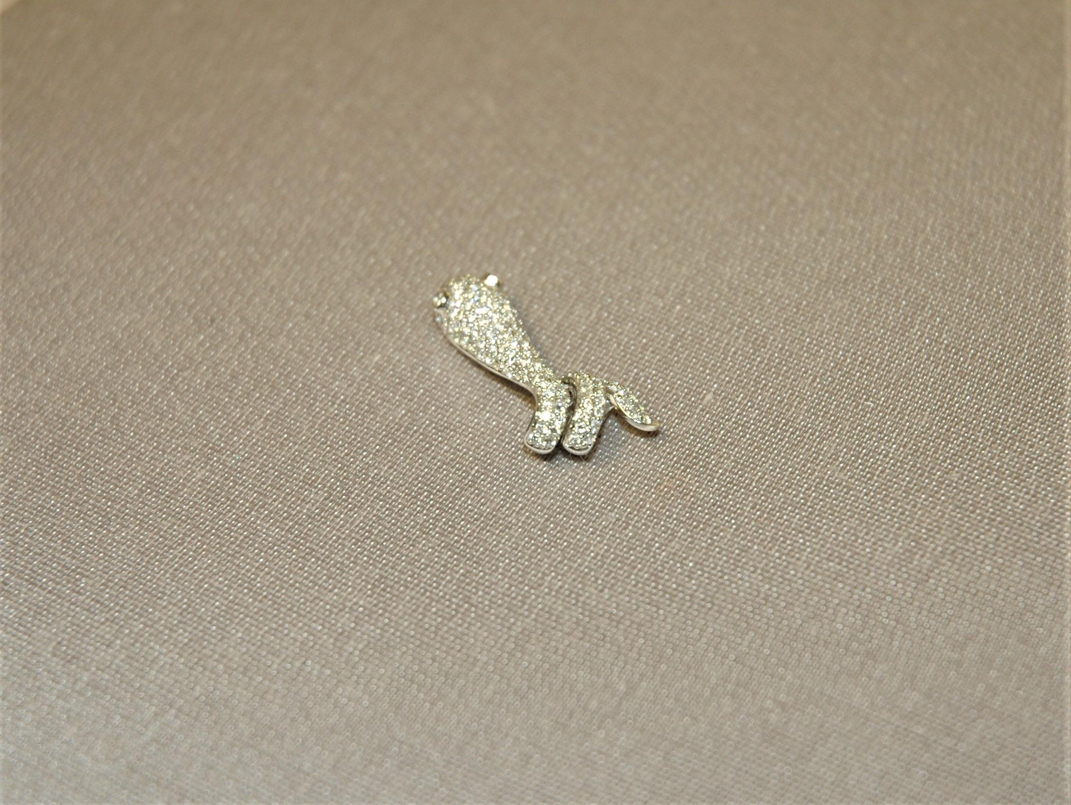 Brilliant Cut 0.82 Carat Diamonds White Gold Snake pendant necklace For Sale