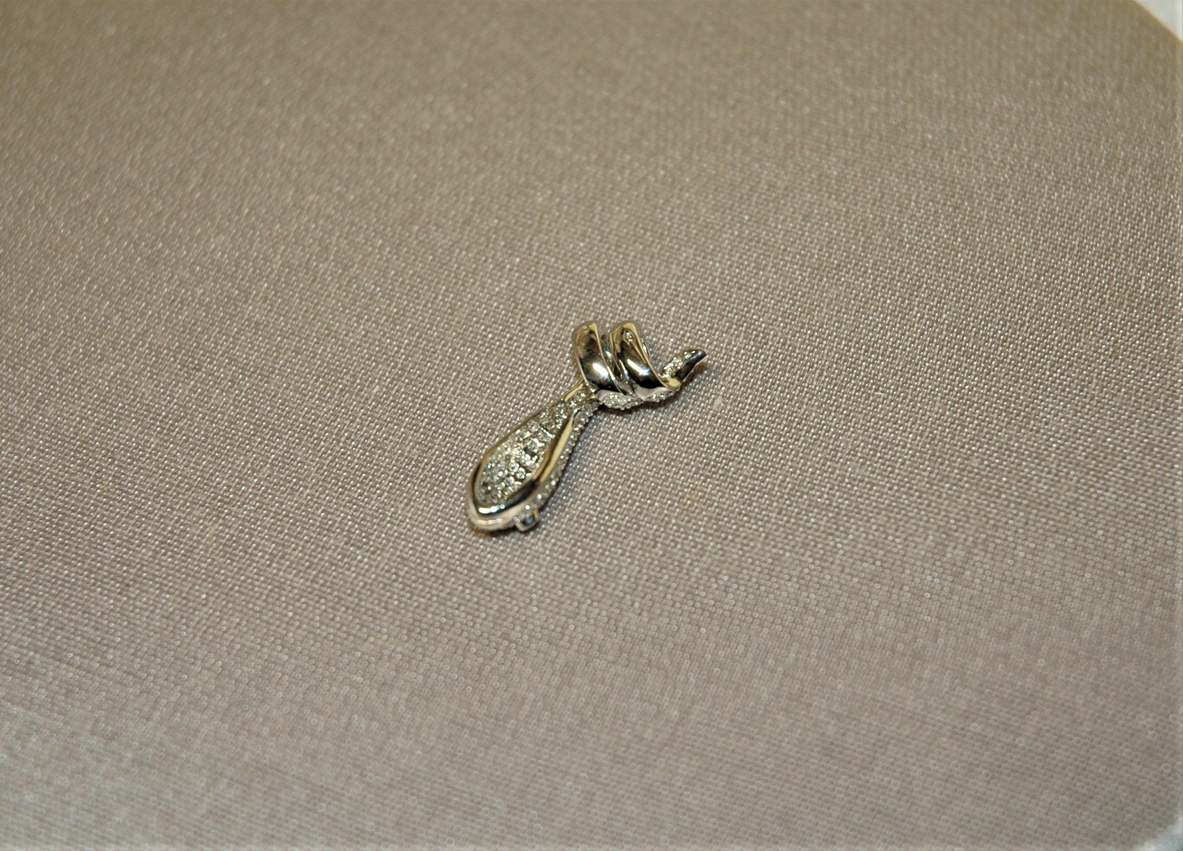 Collana con serpente in oro bianco con 0,82 carati di diamanti In condizioni Nuovo in vendita a BARI, IT