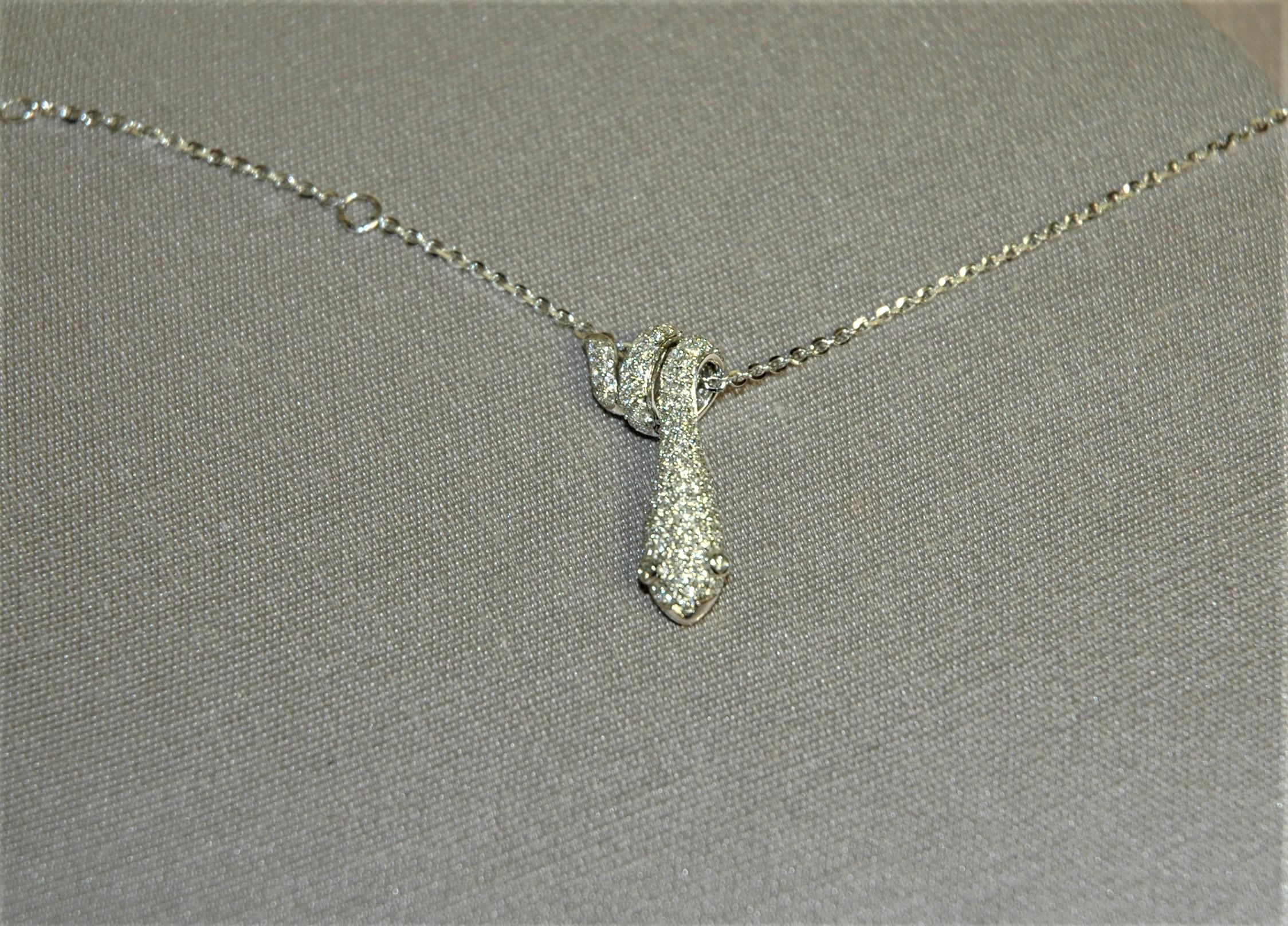 Women's or Men's 0.82 Carat Diamonds White Gold Snake pendant necklace For Sale
