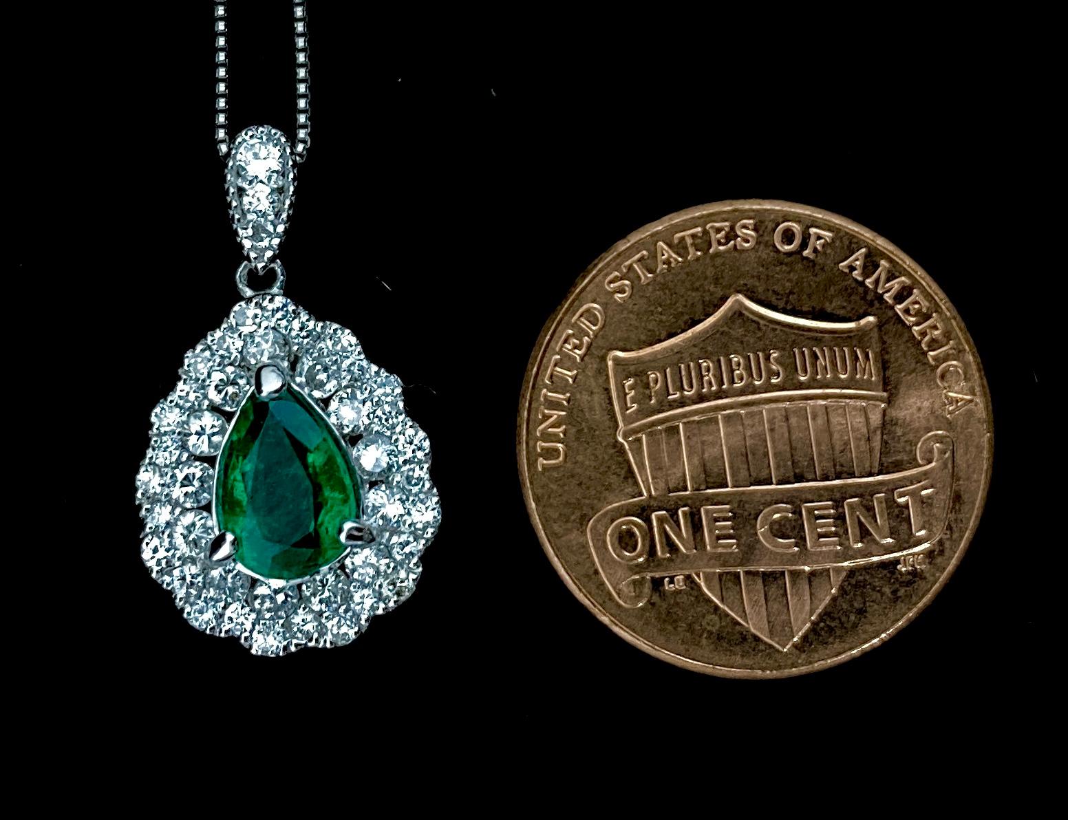 emerald green pendant set