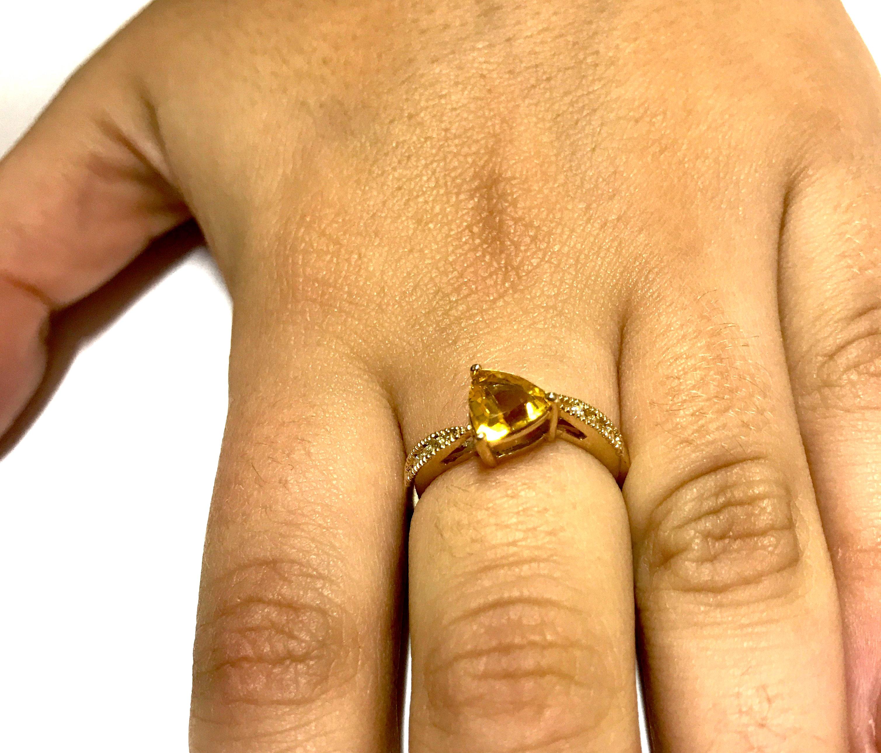 Contemporary 0.82 Carat Trillion Cut Yellow Beryl and White Diamond Ring