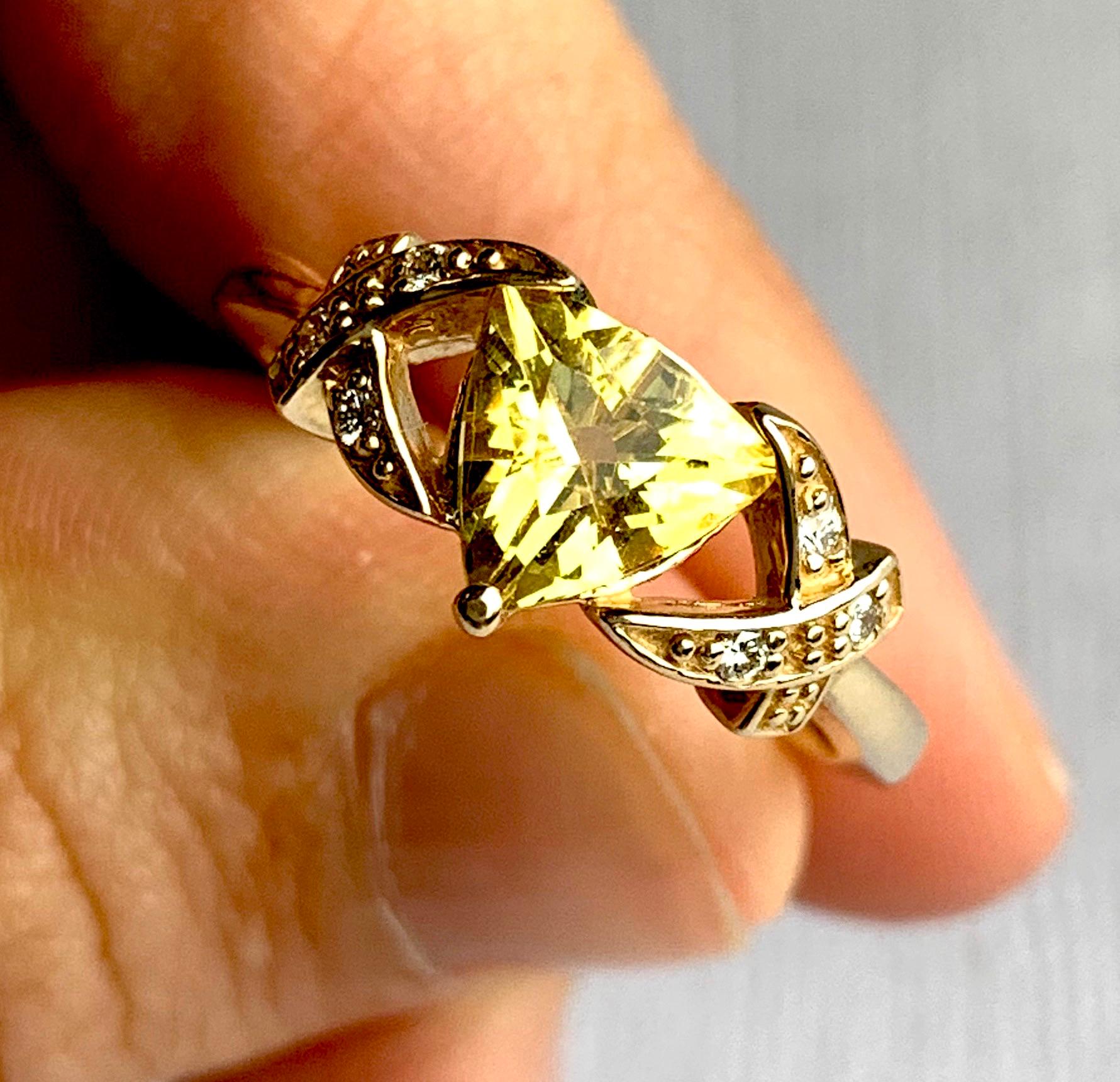 Women's 0.82 Carat Trillion Cut Yellow Beryl and White Diamond Ring