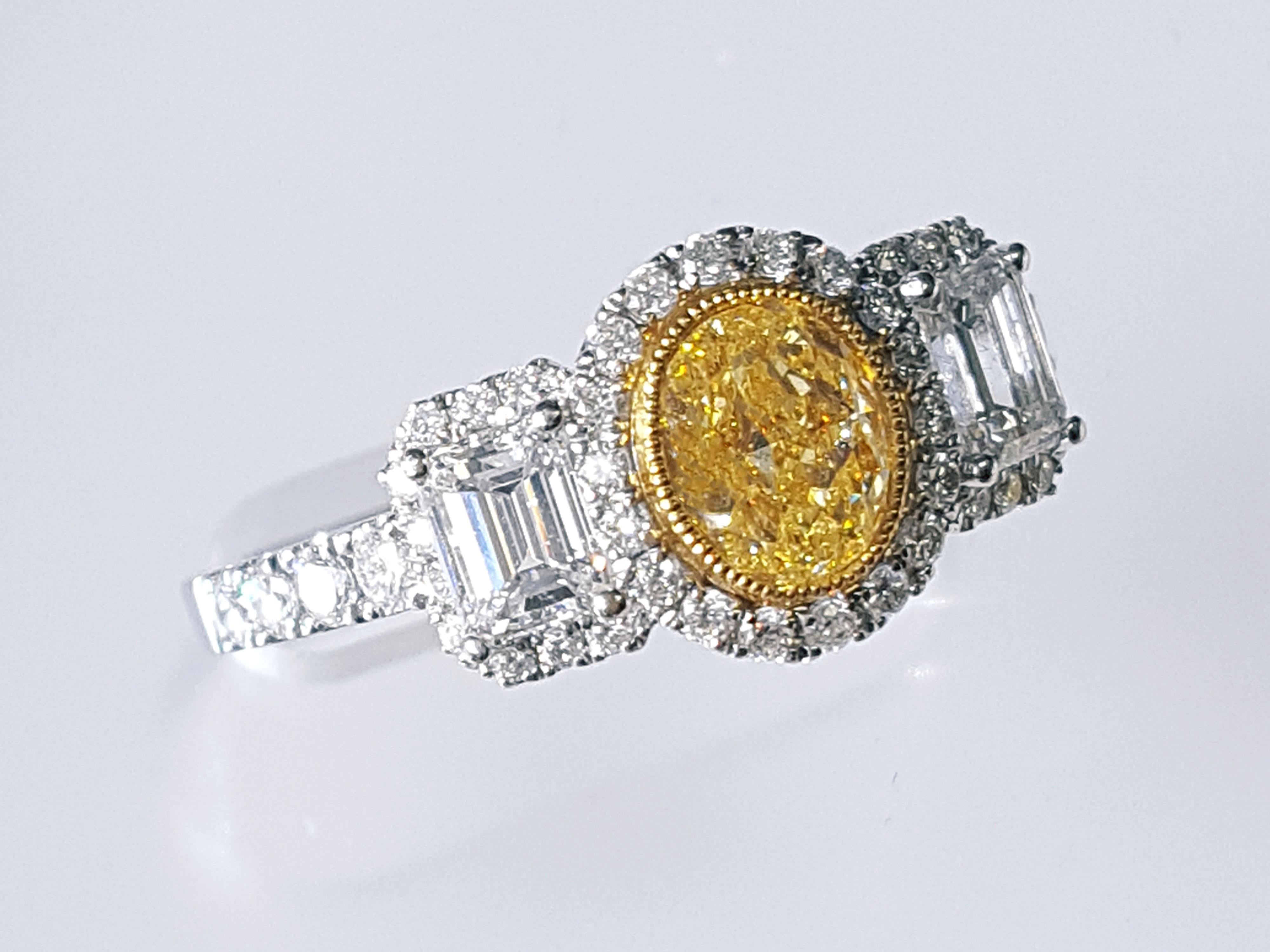 Contemporary 0.82 Carat Yellow Diamond Engagement 3 Stones Ring, 18k Yellow Gold For Sale
