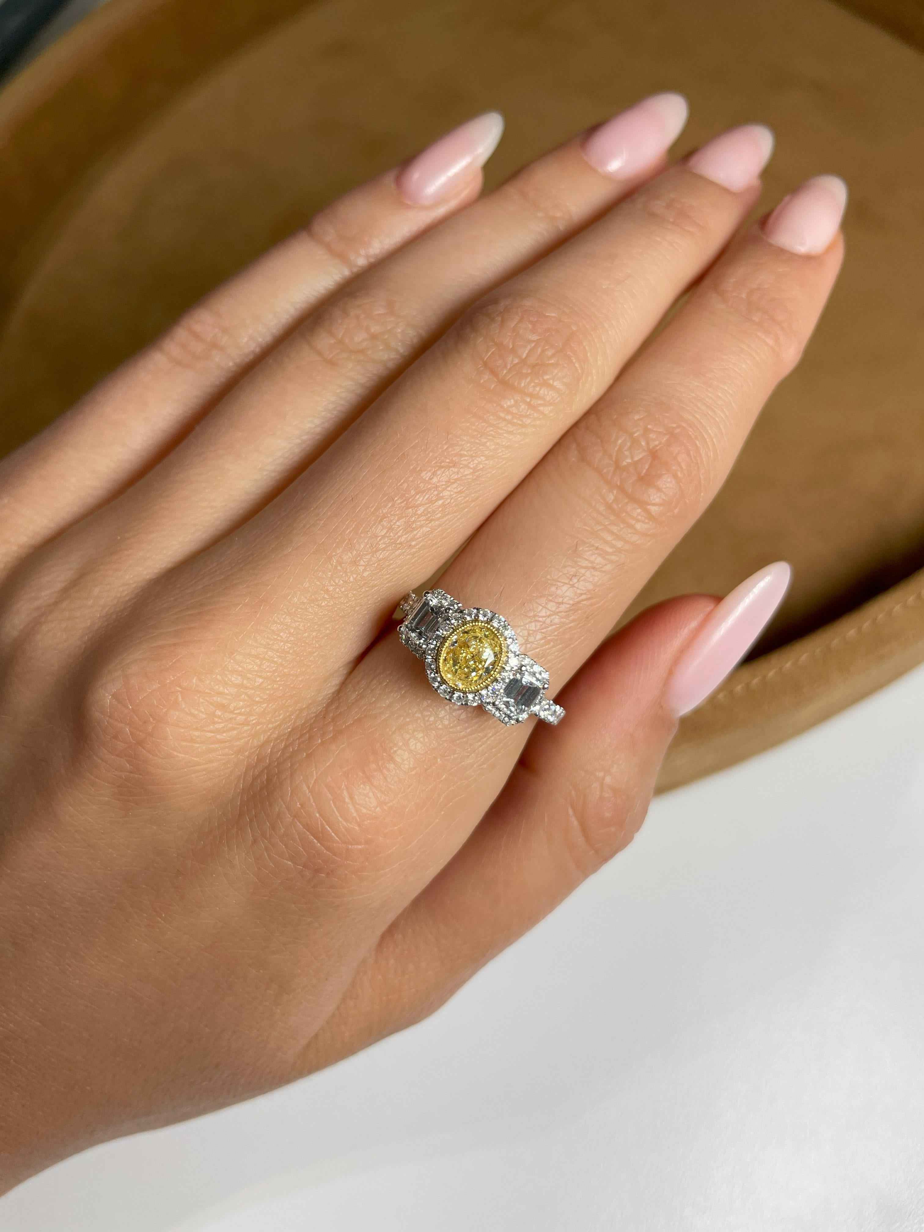 Oval Cut 1.78 Carat Nartural Yellow & Colorless Diamond Engagement 3 Stones Ring 18K Gold For Sale