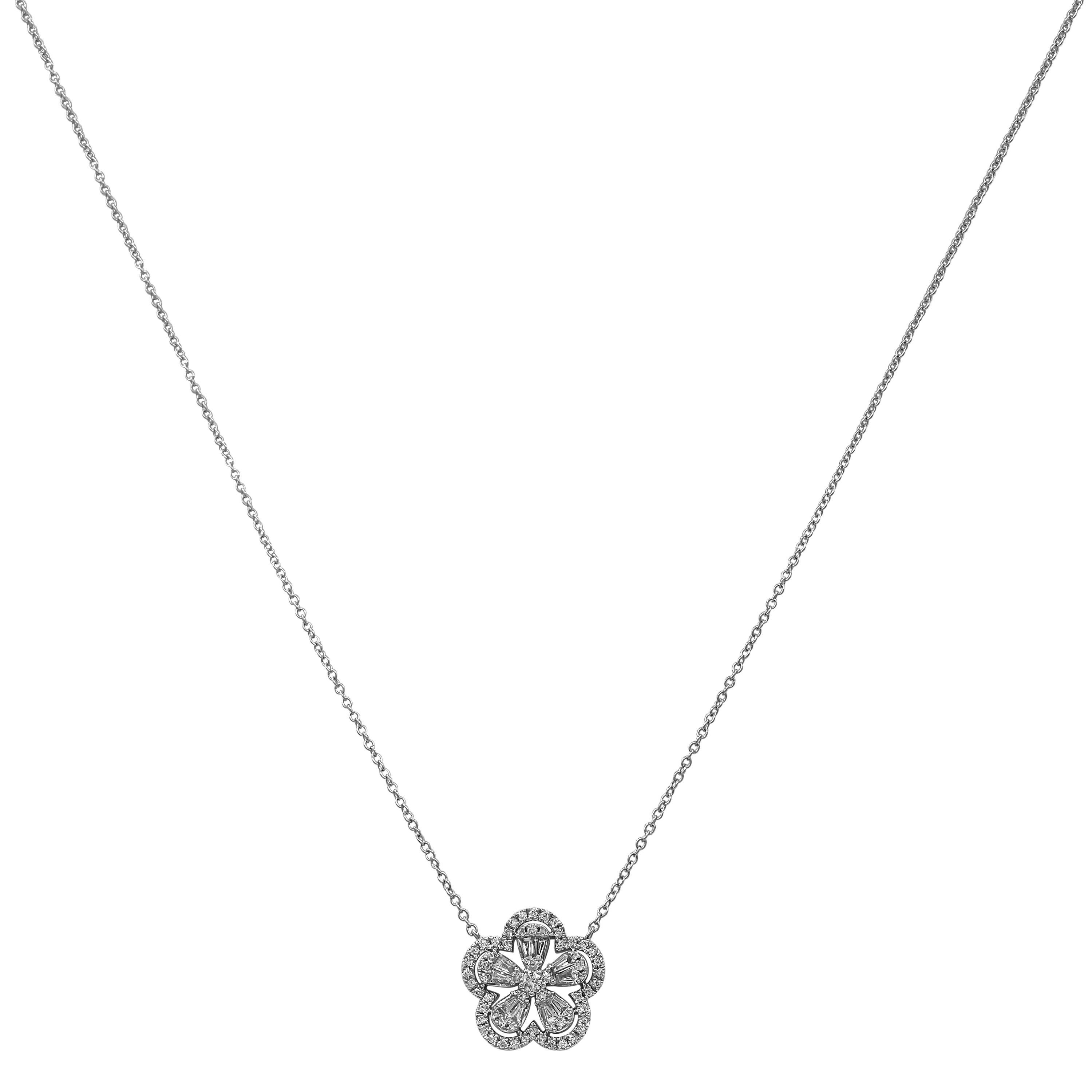 Collana in oro bianco con diamanti bianchi da 0,82 carati In condizioni Nuovo in vendita a New York, NY