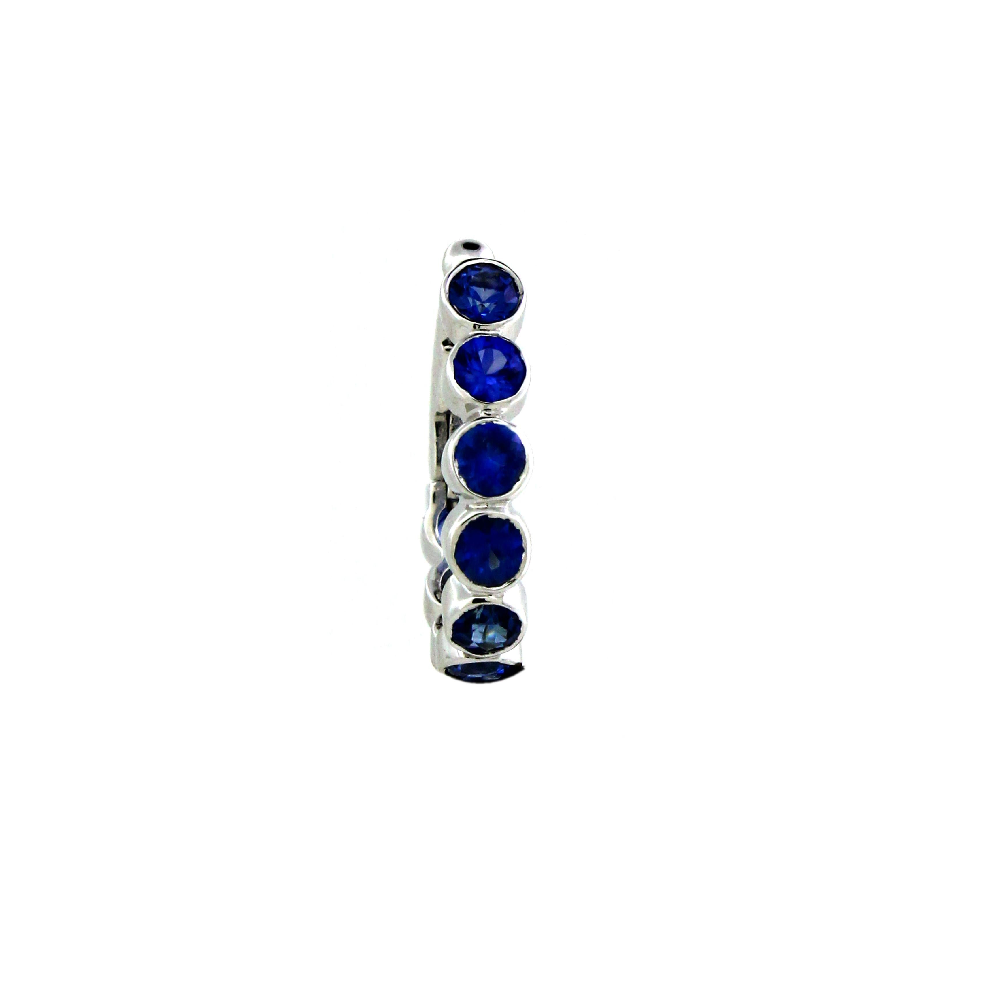 Introducing our exquisite Clip-On Earrings, a perfect blend of simplicity and elegance. Crafted in luxurious 18K white gold, each earring weighs a lightweight 1.63 grams, ensuring comfortable wear throughout the day. The highlight of these earrings