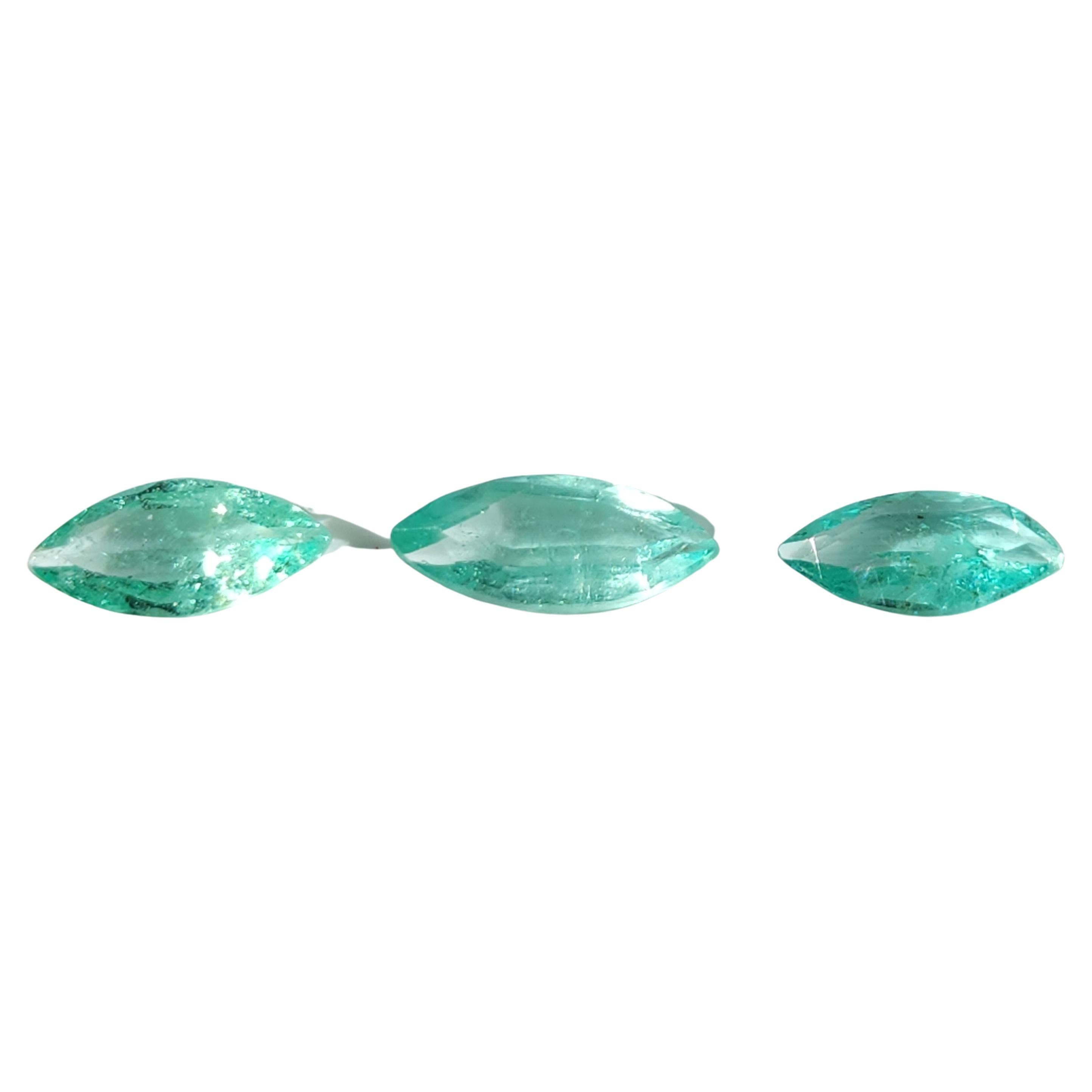 0.82Ct Natural Loose Emerald Marqiuse Shape 3 Pcs For Sale