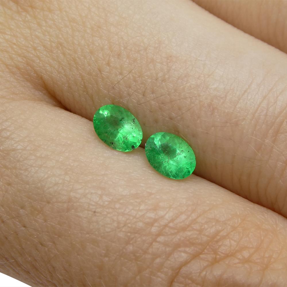 0.82 Karat Oval Grüner Smaragd aus Kolumbien im Angebot 7