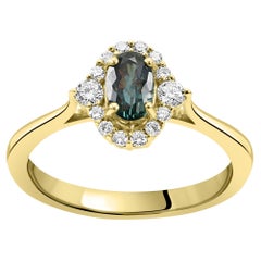 0.60 Carat Alexandrite Oval & Diamond Round 18 Karat Yellow Gold Cocktail Ring
