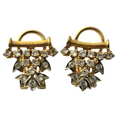 0.83 Carat Diamond Earrings in 18k Gold
