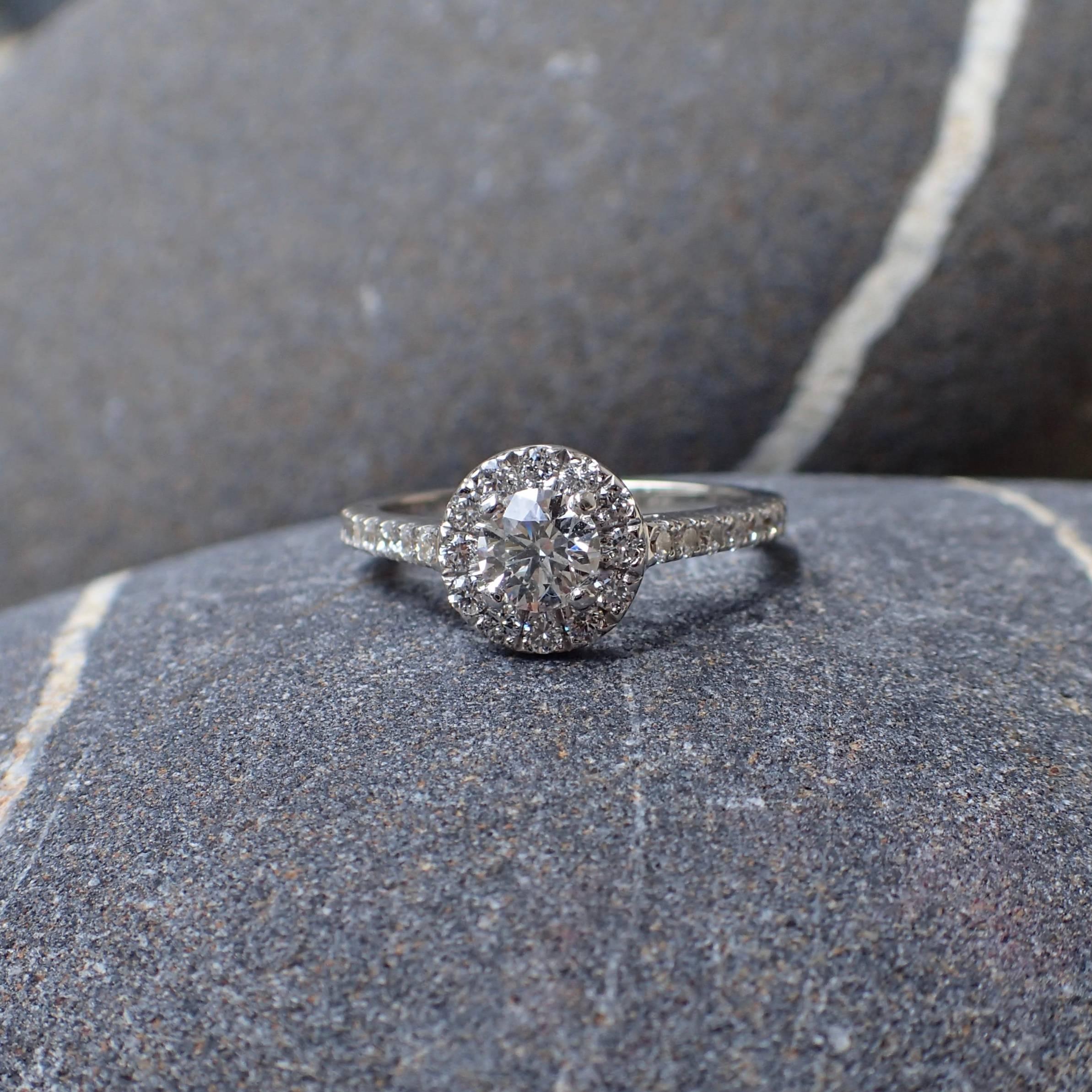 Round Cut 0.83 Carat Diamond Engagement Halo Ring in 18k White Gold